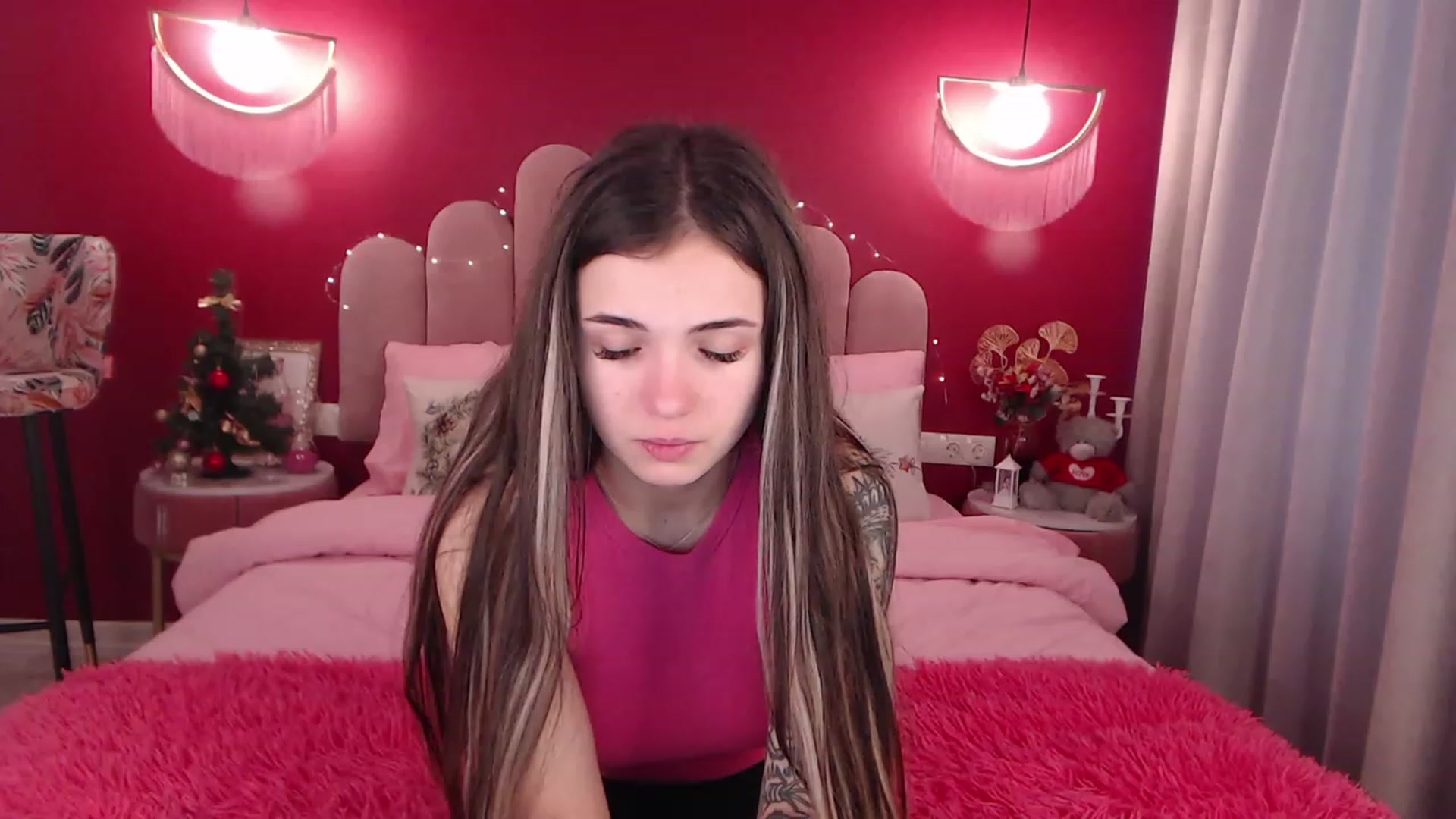 Gallery image thumbnail from AmeliaMFC's myfreecams stream on, 12/31/2022, 07:26 image 3 of 20