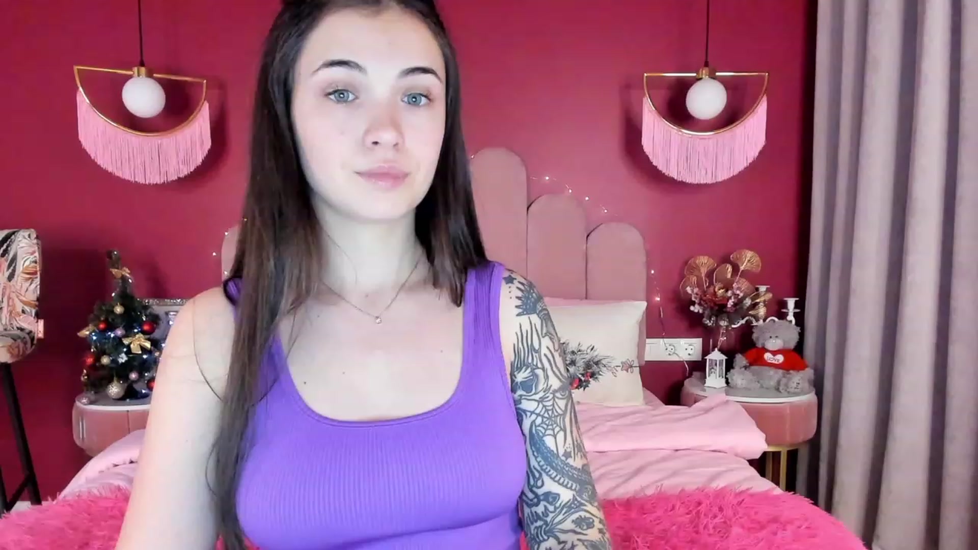 Gallery image thumbnail from AmeliaMFC's myfreecams stream on, 01/18/2023, 19:30 image 14 of 20