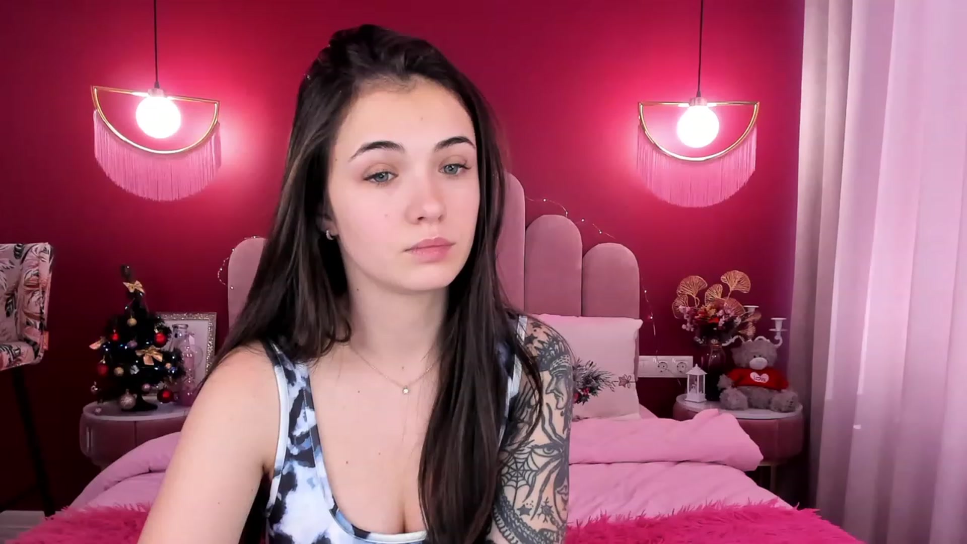 Gallery image thumbnail from AmeliaMFC's myfreecams stream on, 01/19/2023, 12:36 image 12 of 20