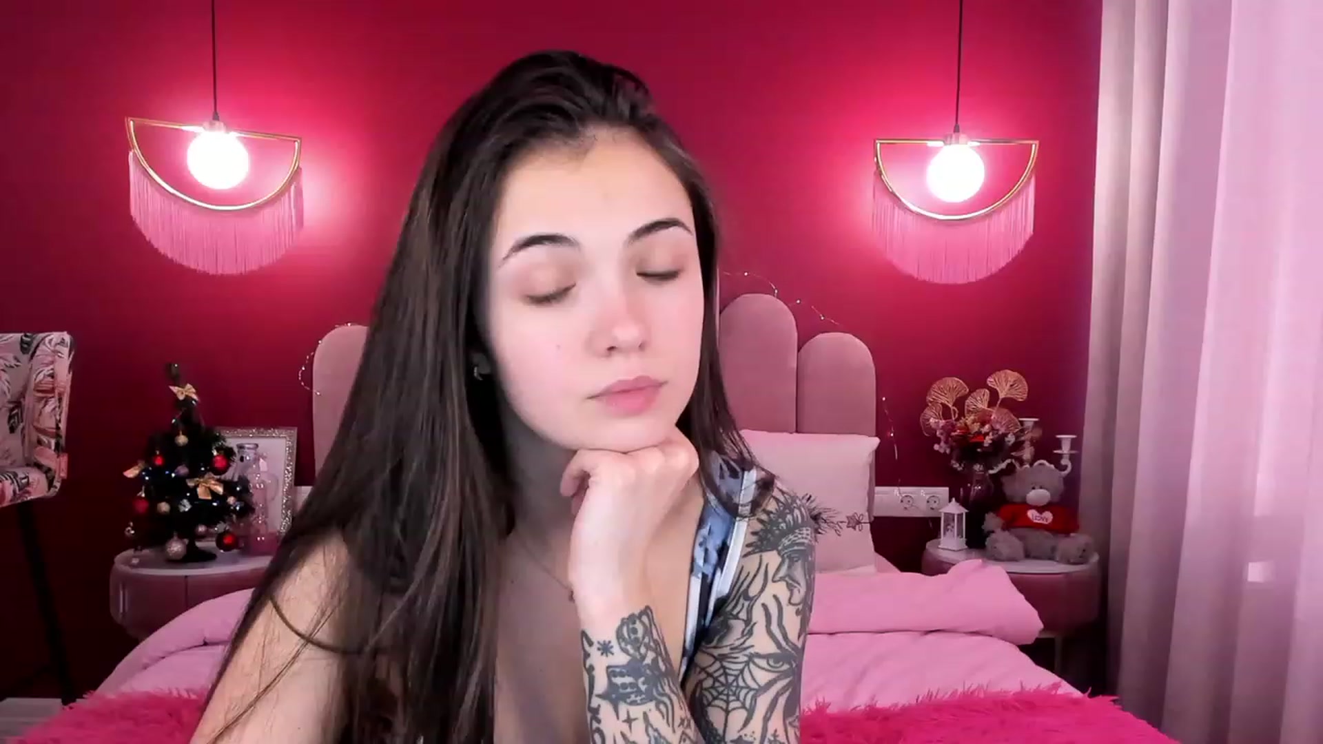 Gallery image thumbnail from AmeliaMFC's myfreecams stream on, 01/19/2023, 13:01 image 4 of 20