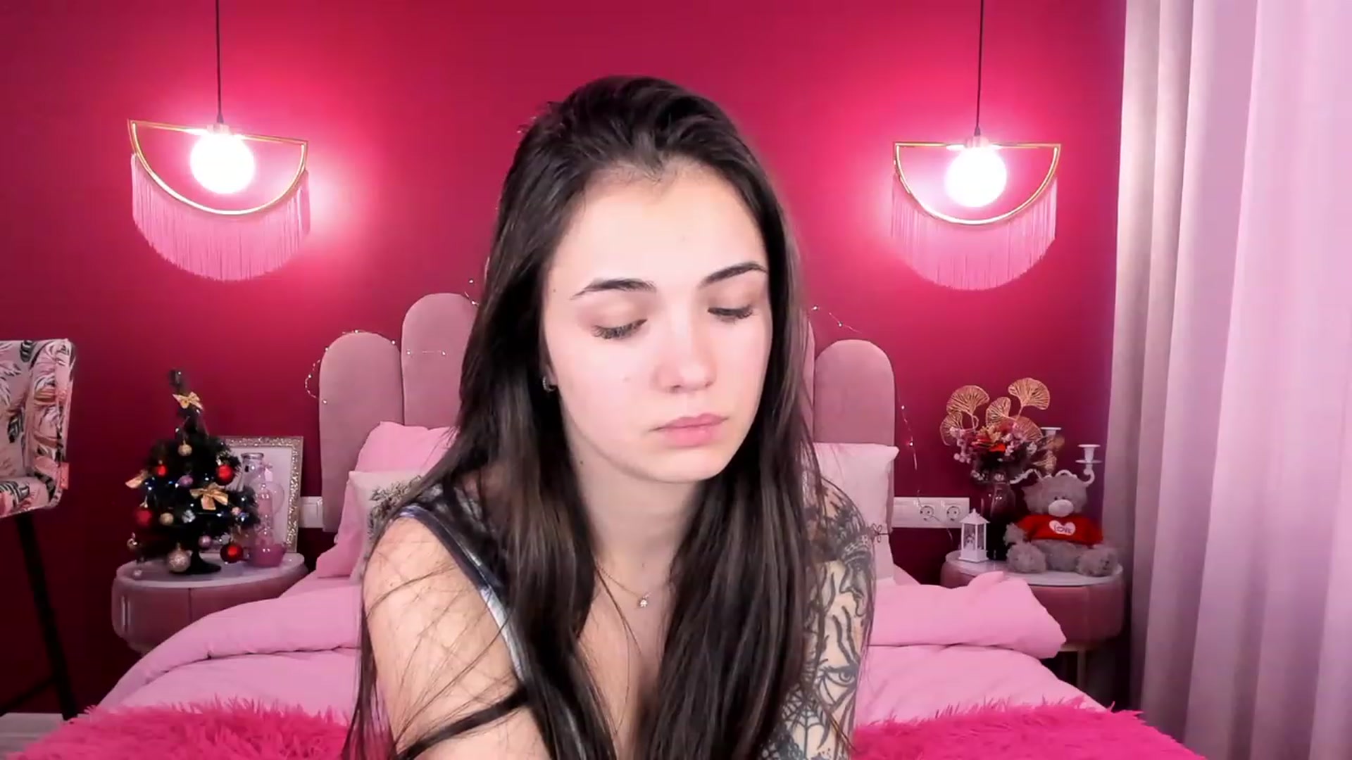 Gallery image thumbnail from AmeliaMFC's myfreecams stream on, 01/19/2023, 13:01 image 10 of 20