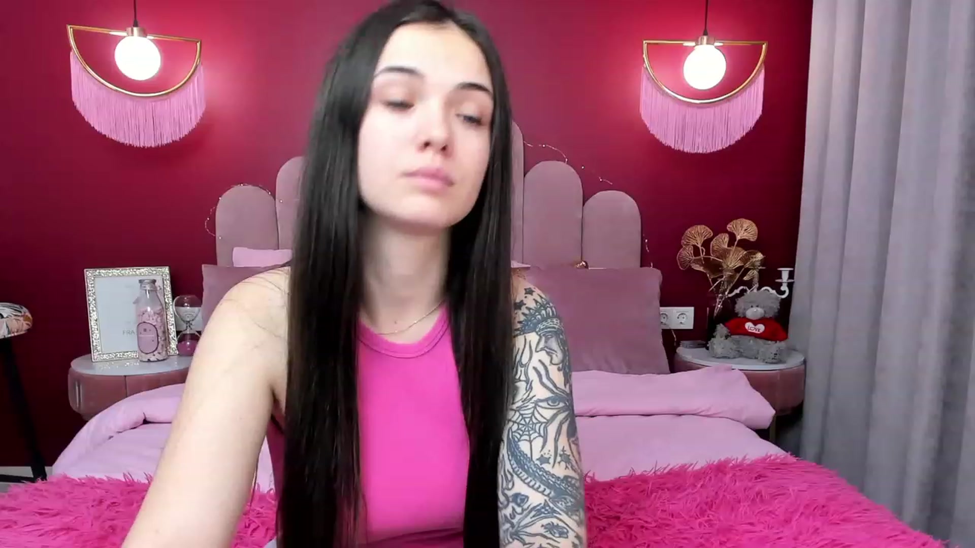 Gallery image thumbnail from AmeliaMFC's myfreecams stream on, 01/20/2023, 16:34 image 17 of 20