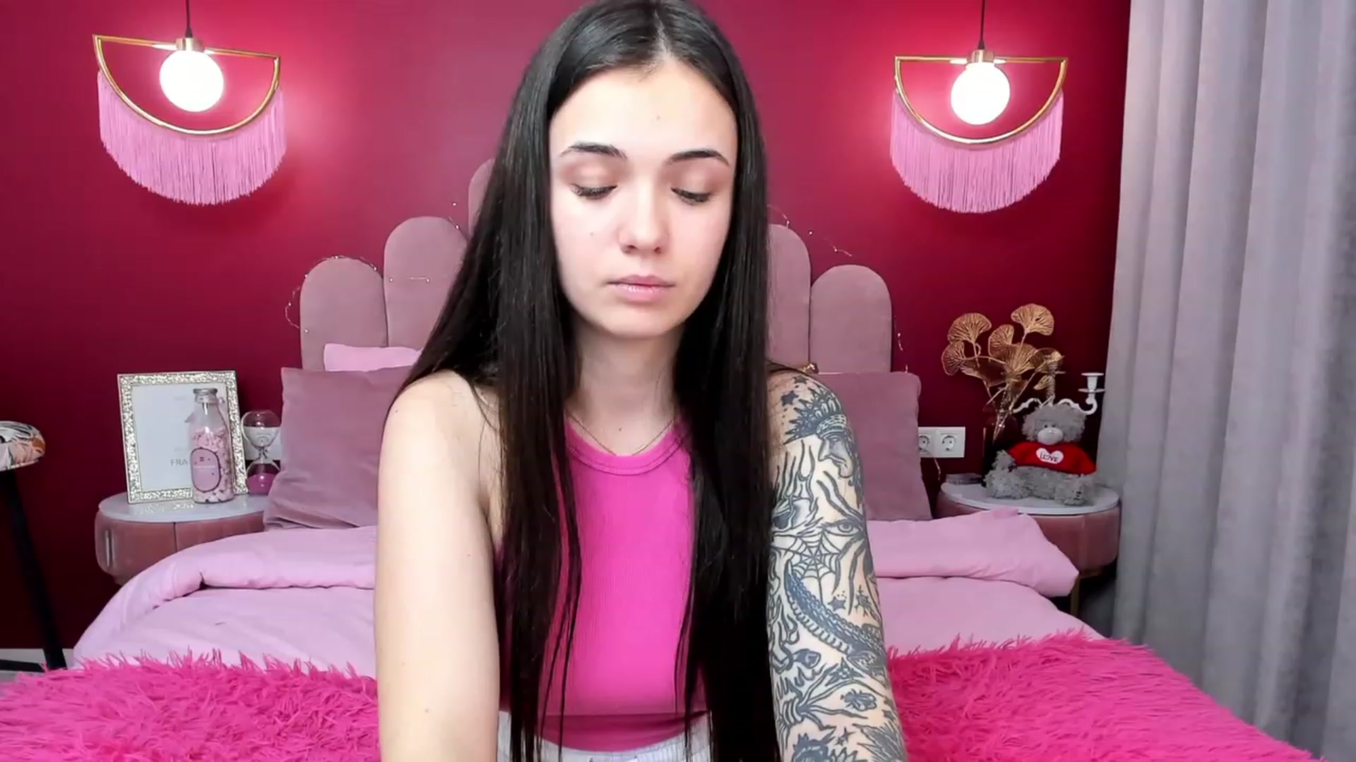 Gallery image thumbnail from AmeliaMFC's myfreecams stream on, 01/20/2023, 16:34 image 13 of 20