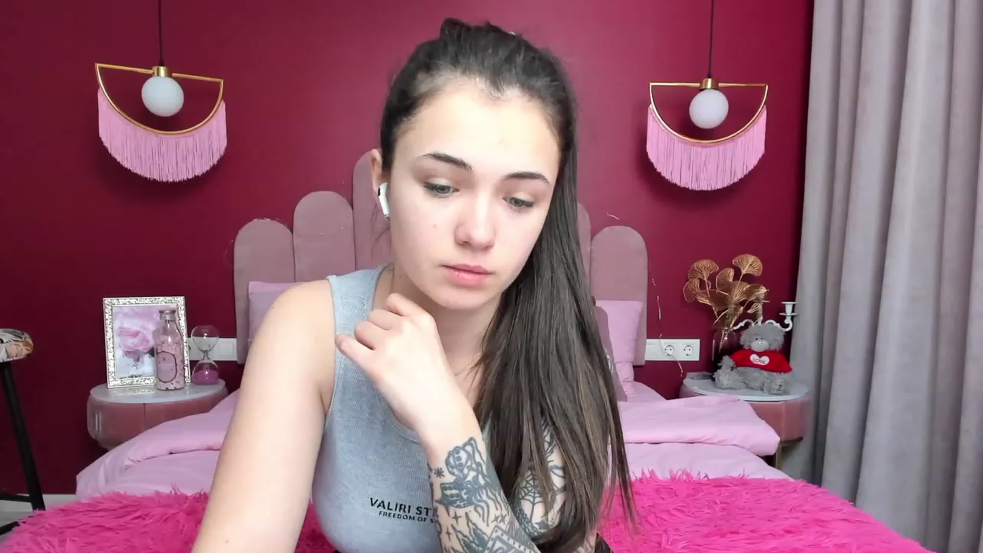 Gallery image thumbnail from AmeliaMFC's myfreecams stream on, 01/26/2023, 06:48 image 3 of 20