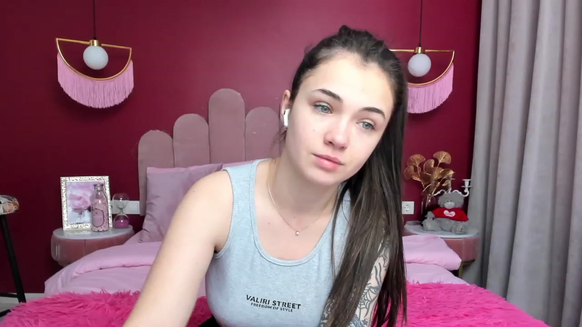 Gallery image thumbnail from AmeliaMFC's myfreecams stream on, 01/26/2023, 06:48 image 7 of 20