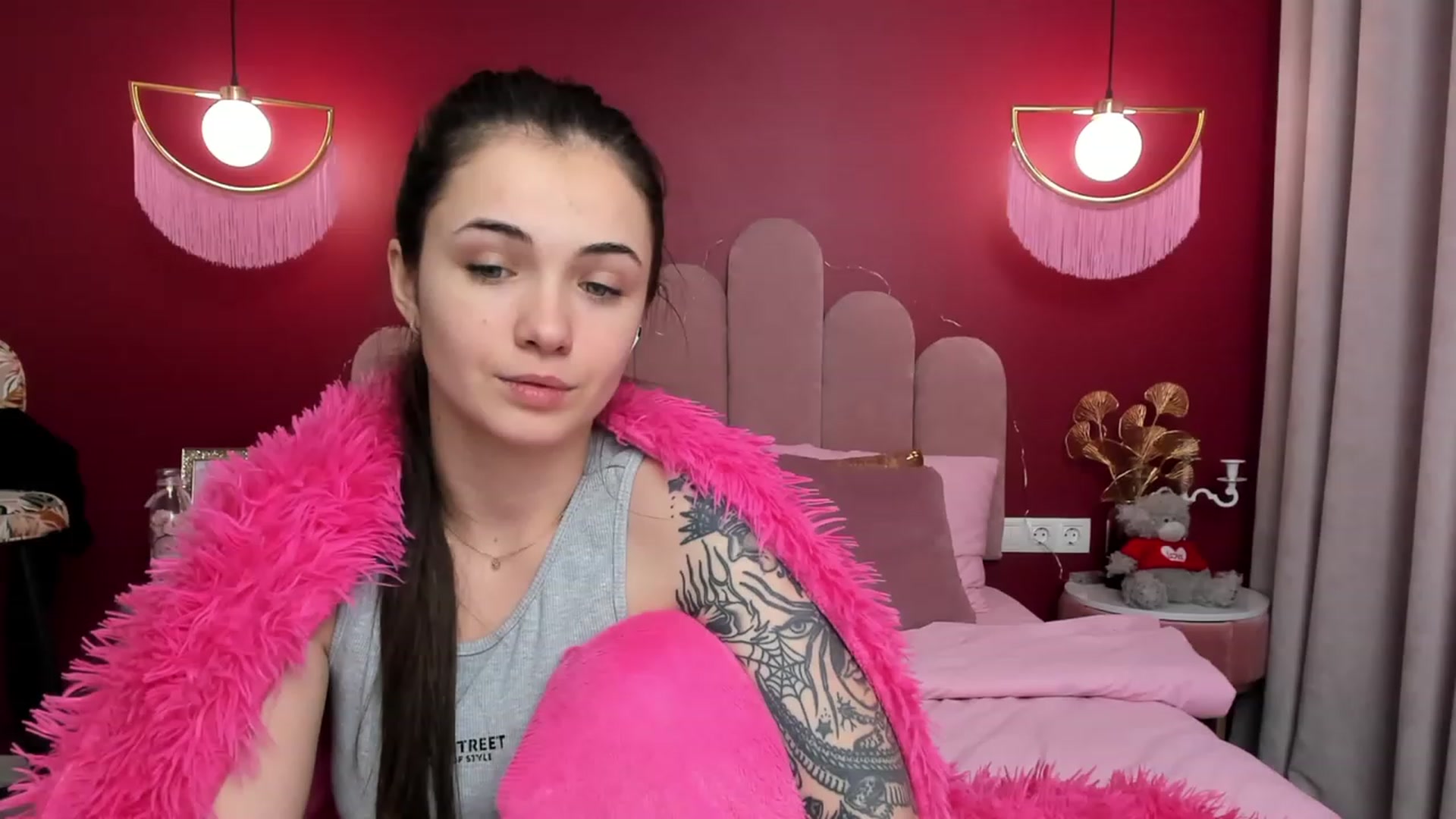 Gallery image thumbnail from AmeliaMFC's myfreecams stream on, 01/26/2023, 10:46 image 15 of 20