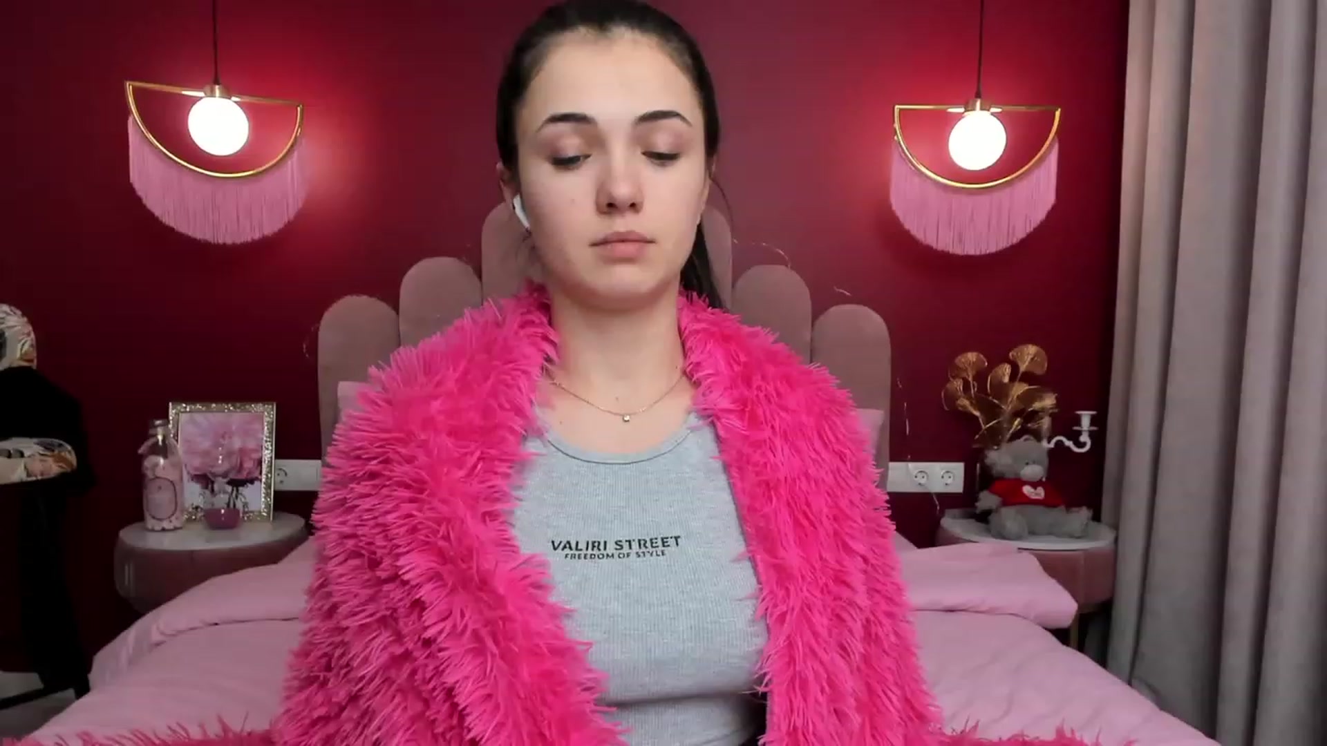 Gallery image thumbnail from AmeliaMFC's myfreecams stream on, 01/26/2023, 13:01 image 13 of 20