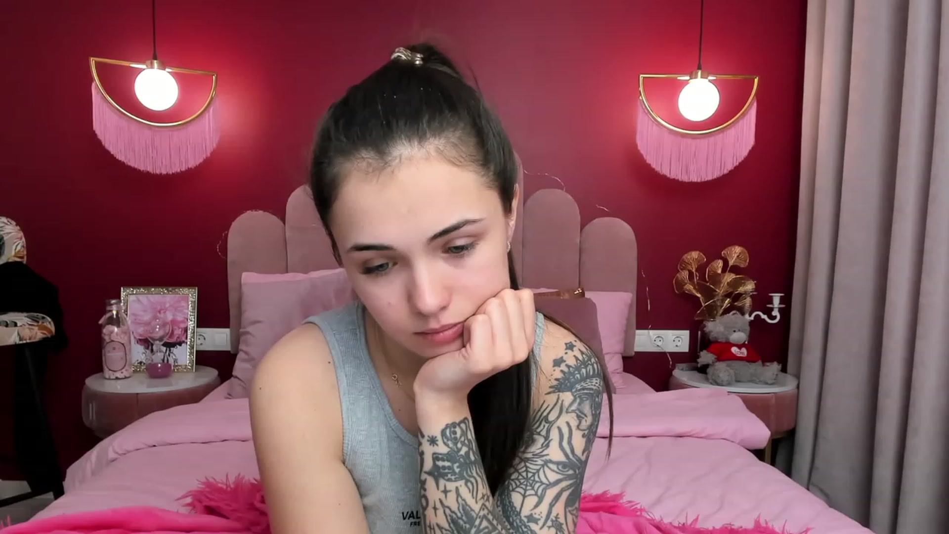 Gallery image thumbnail from AmeliaMFC's myfreecams stream on, 01/26/2023, 13:01 image 16 of 20