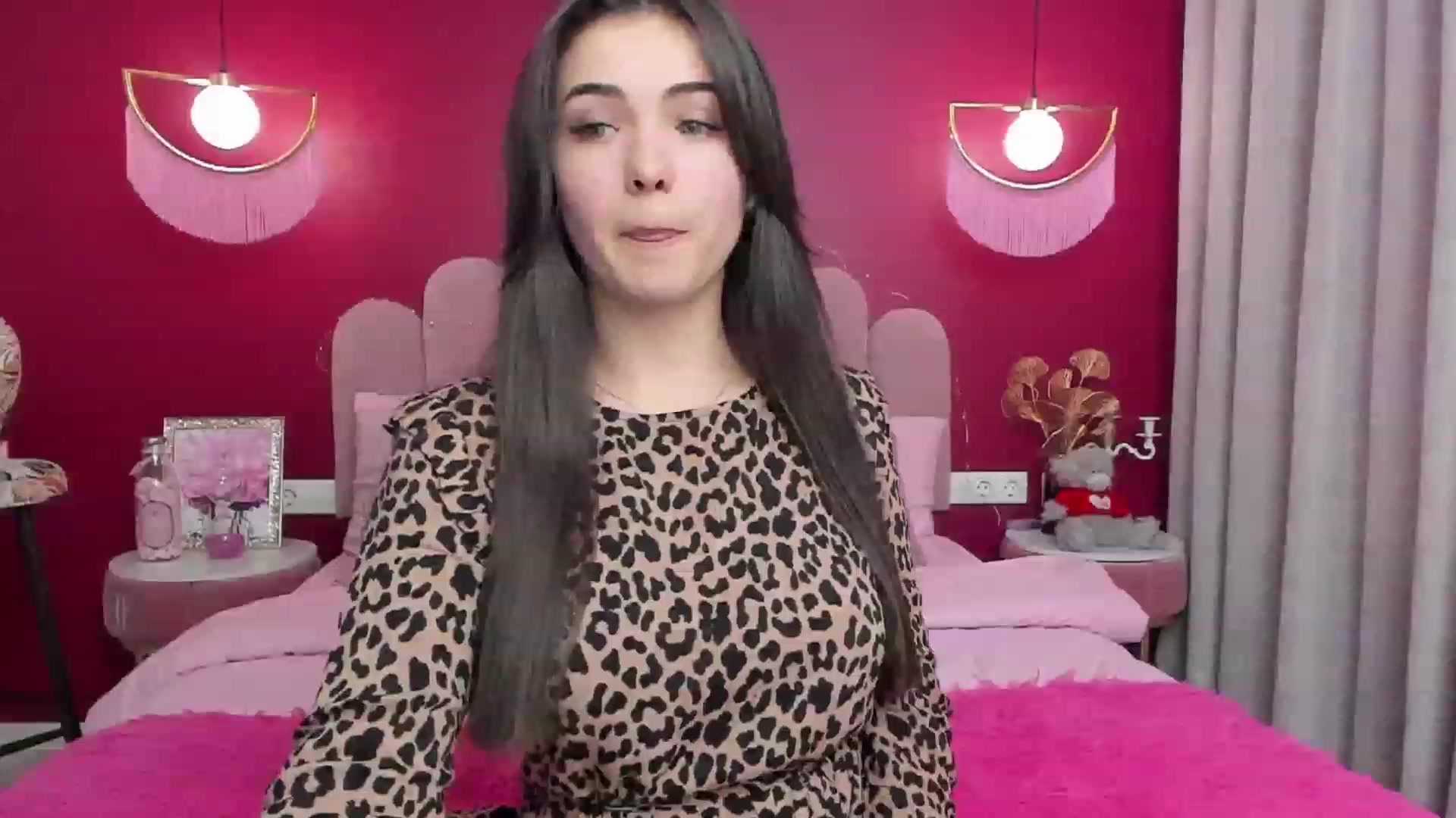 Gallery image thumbnail from AmeliaMFC's myfreecams stream on, 01/30/2023, 14:31 image 10 of 20