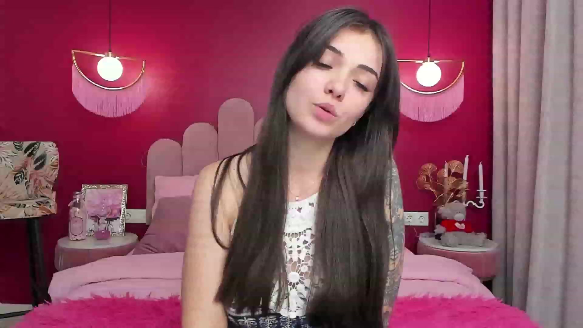 Gallery image thumbnail from AmeliaMFC's myfreecams stream on, 02/01/2023, 14:16 image 20 of 20
