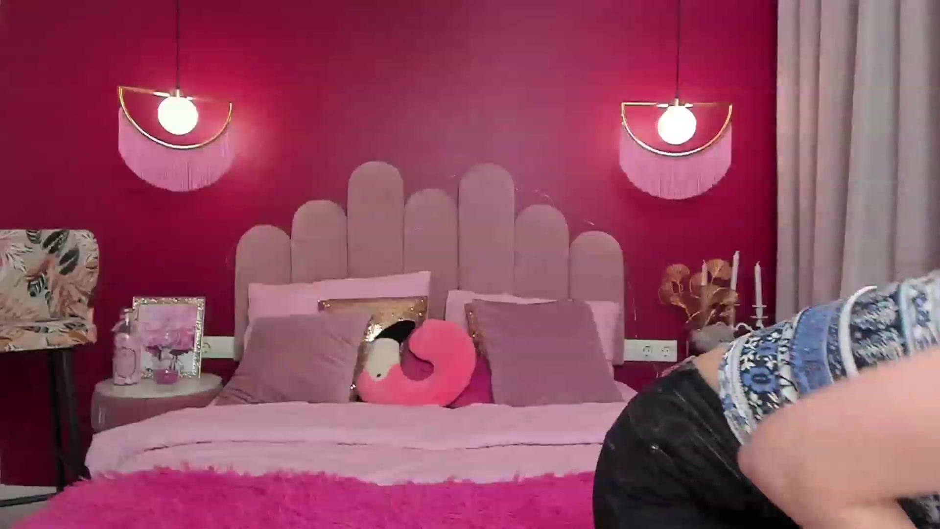 Gallery image thumbnail from AmeliaMFC's myfreecams stream on, 02/01/2023, 15:36 image 16 of 20