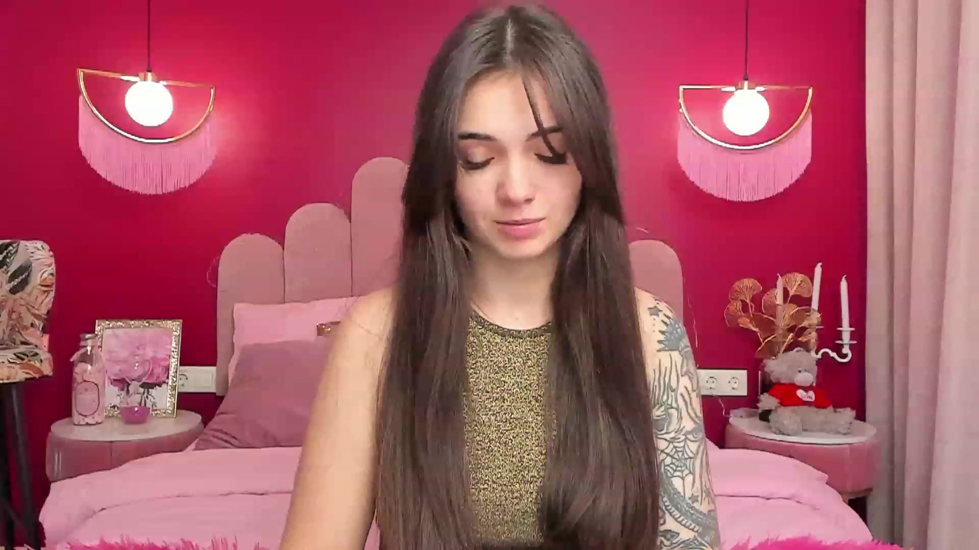 Gallery image thumbnail from AmeliaMFC's myfreecams stream on, 02/02/2023, 08:03 image 15 of 20