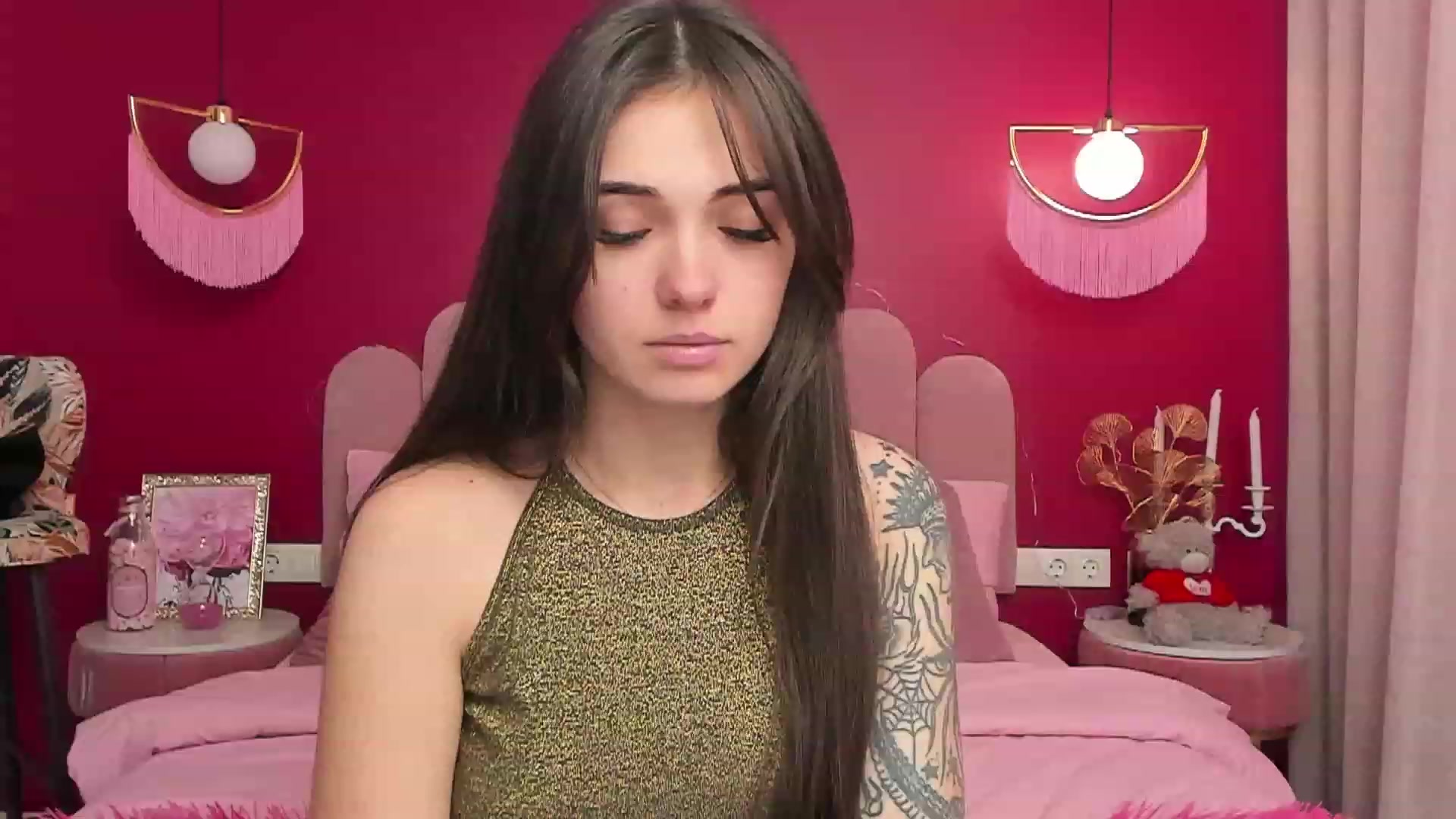 Gallery image thumbnail from AmeliaMFC's myfreecams stream on, 02/02/2023, 11:16 image 10 of 20