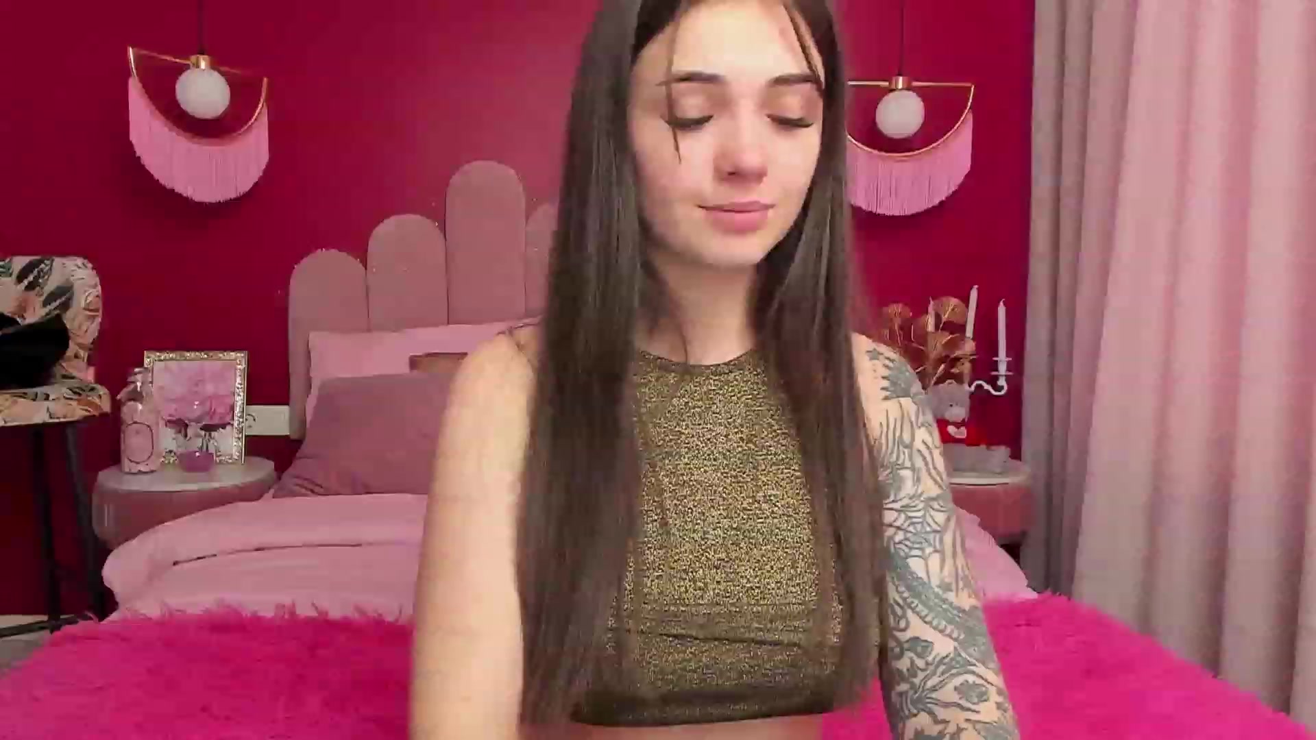 Gallery image thumbnail from AmeliaMFC's myfreecams stream on, 02/02/2023, 12:50 image 17 of 20