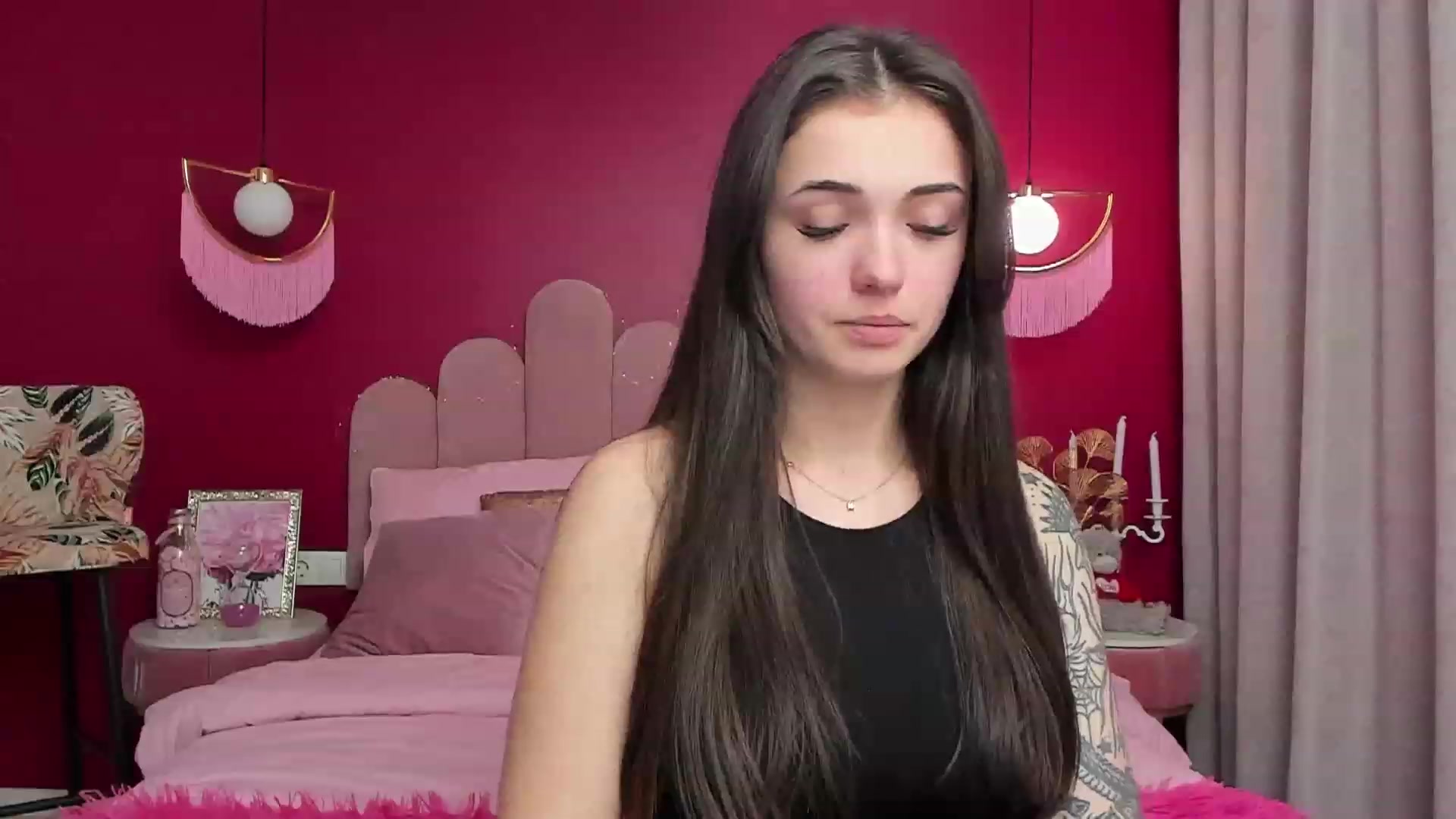 Gallery image thumbnail from AmeliaMFC's myfreecams stream on, 02/03/2023, 13:53 image 11 of 20