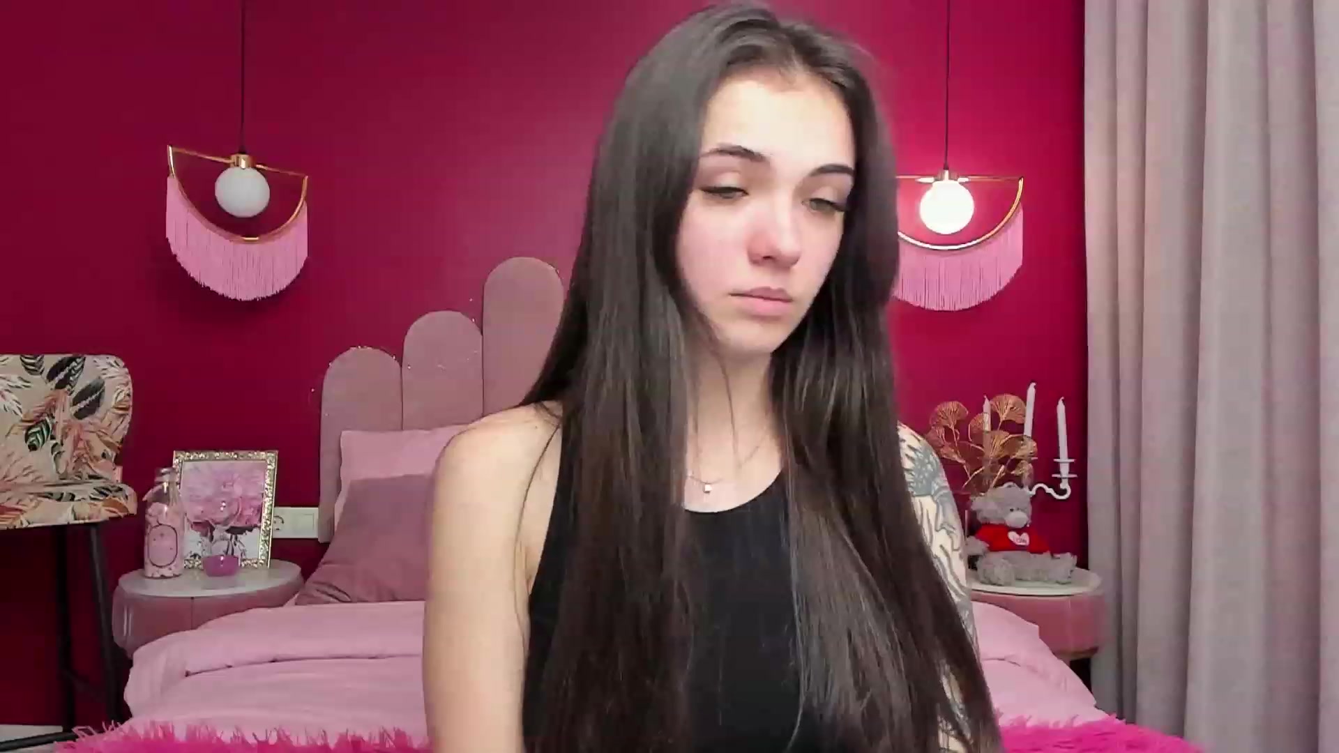 Gallery image thumbnail from AmeliaMFC's myfreecams stream on, 02/03/2023, 13:53 image 12 of 20