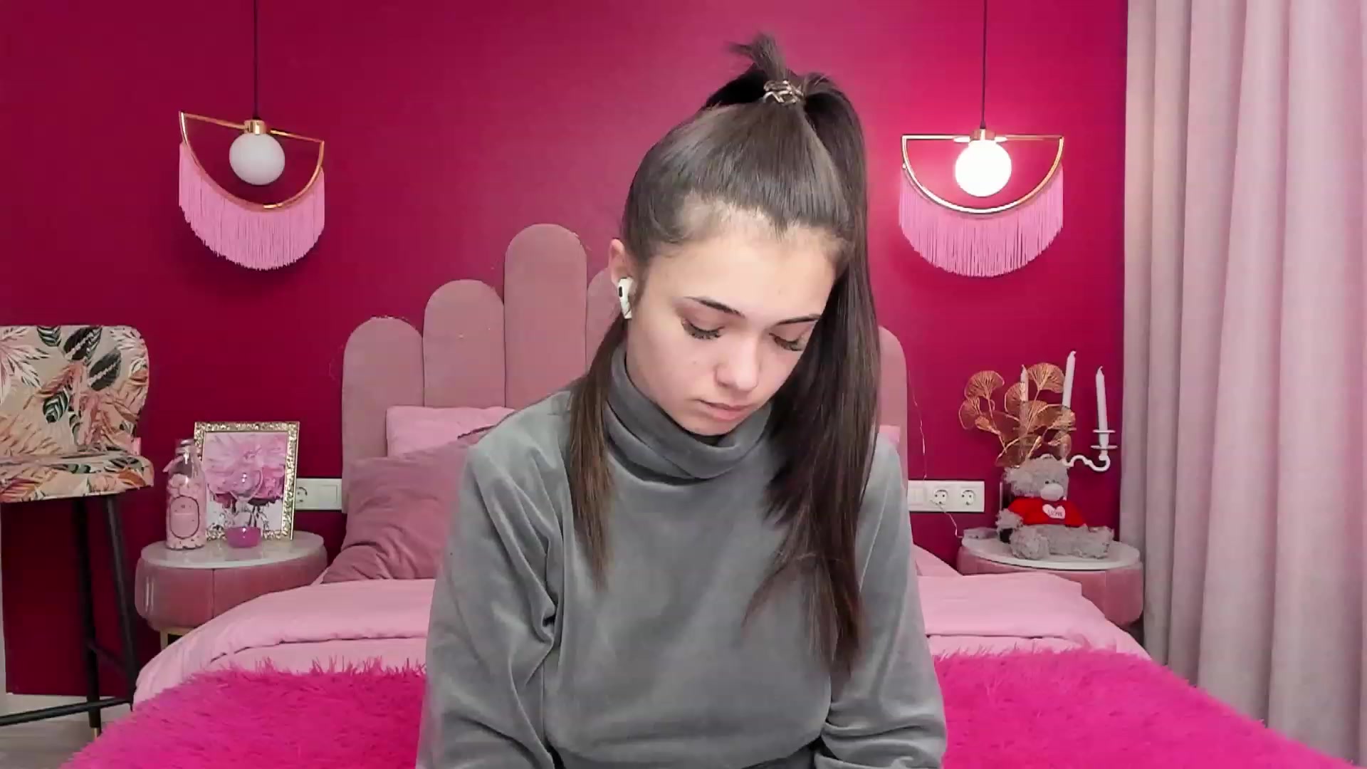 Gallery image thumbnail from AmeliaMFC's myfreecams stream on, 02/07/2023, 11:00 image 3 of 20