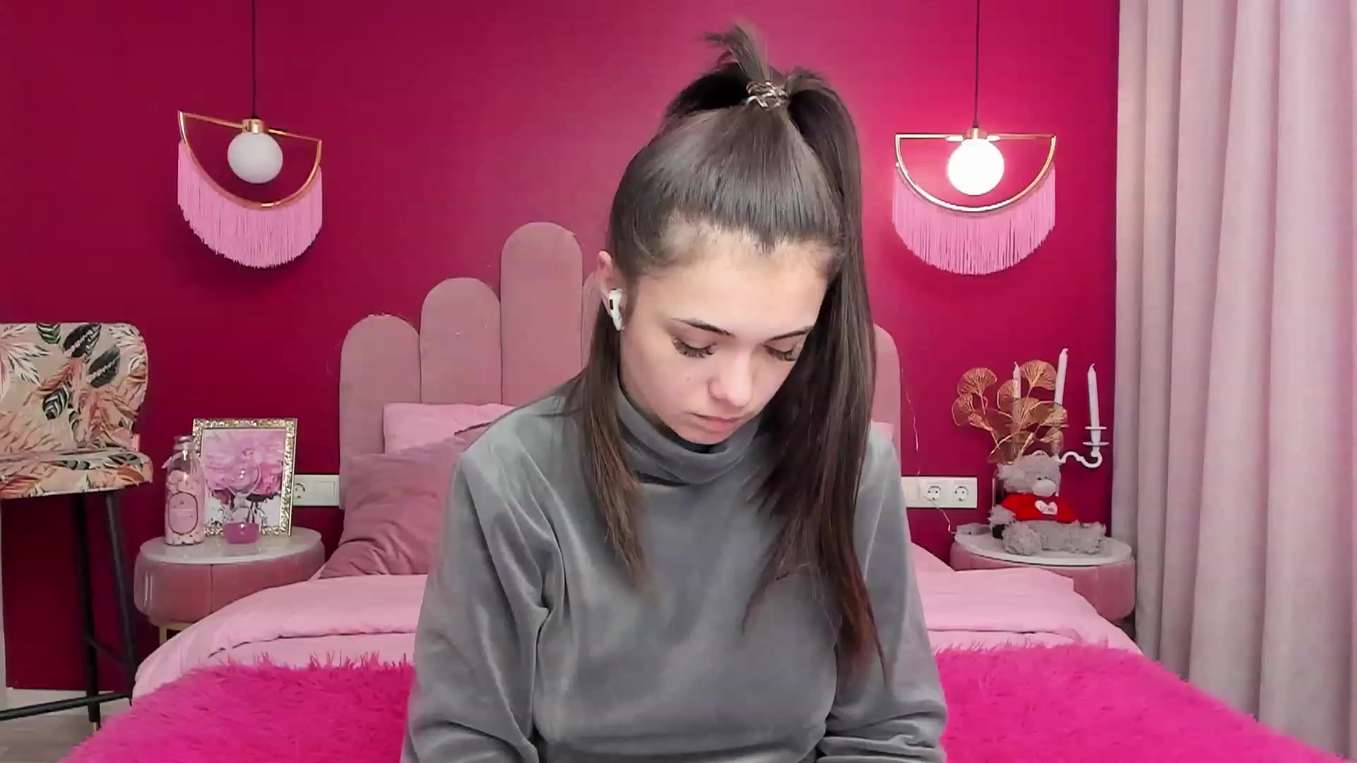 Gallery image thumbnail from AmeliaMFC's myfreecams stream on, 02/07/2023, 11:00 image 2 of 20