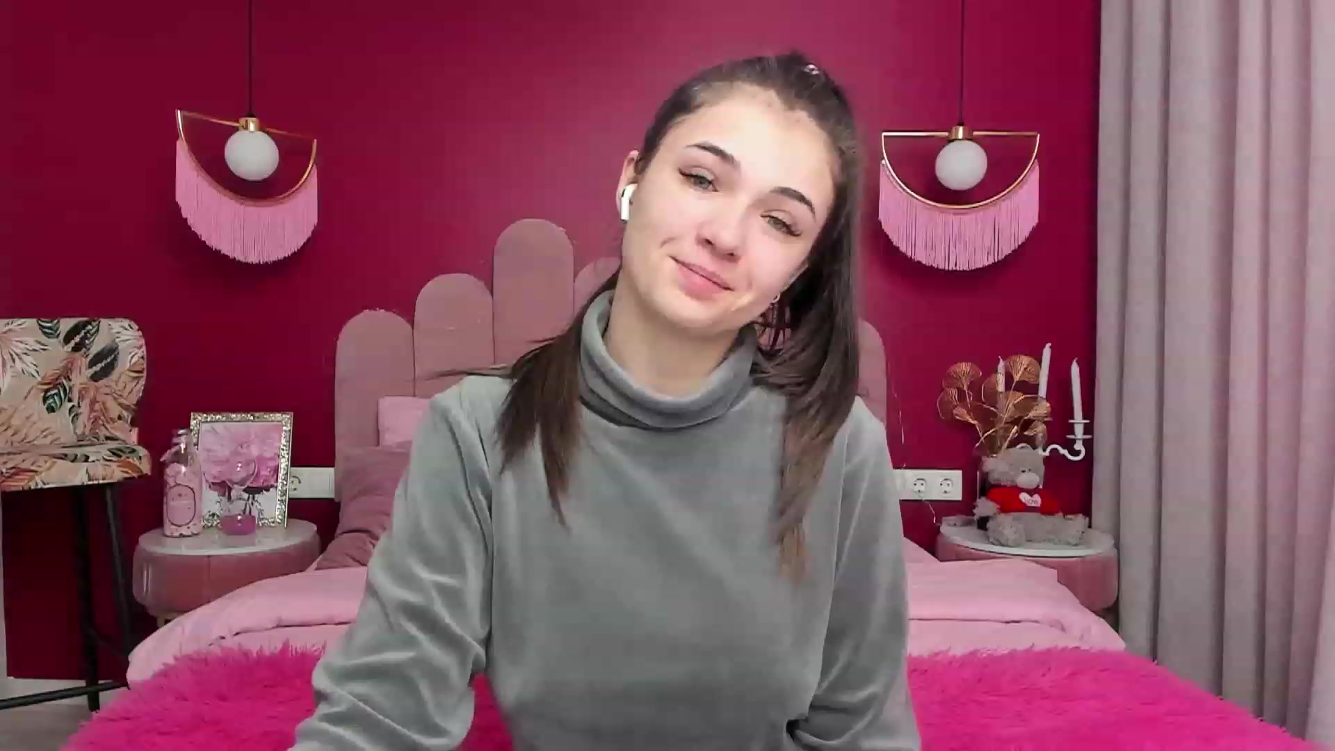 Gallery image thumbnail from AmeliaMFC's myfreecams stream on, 02/07/2023, 12:21 image 15 of 20