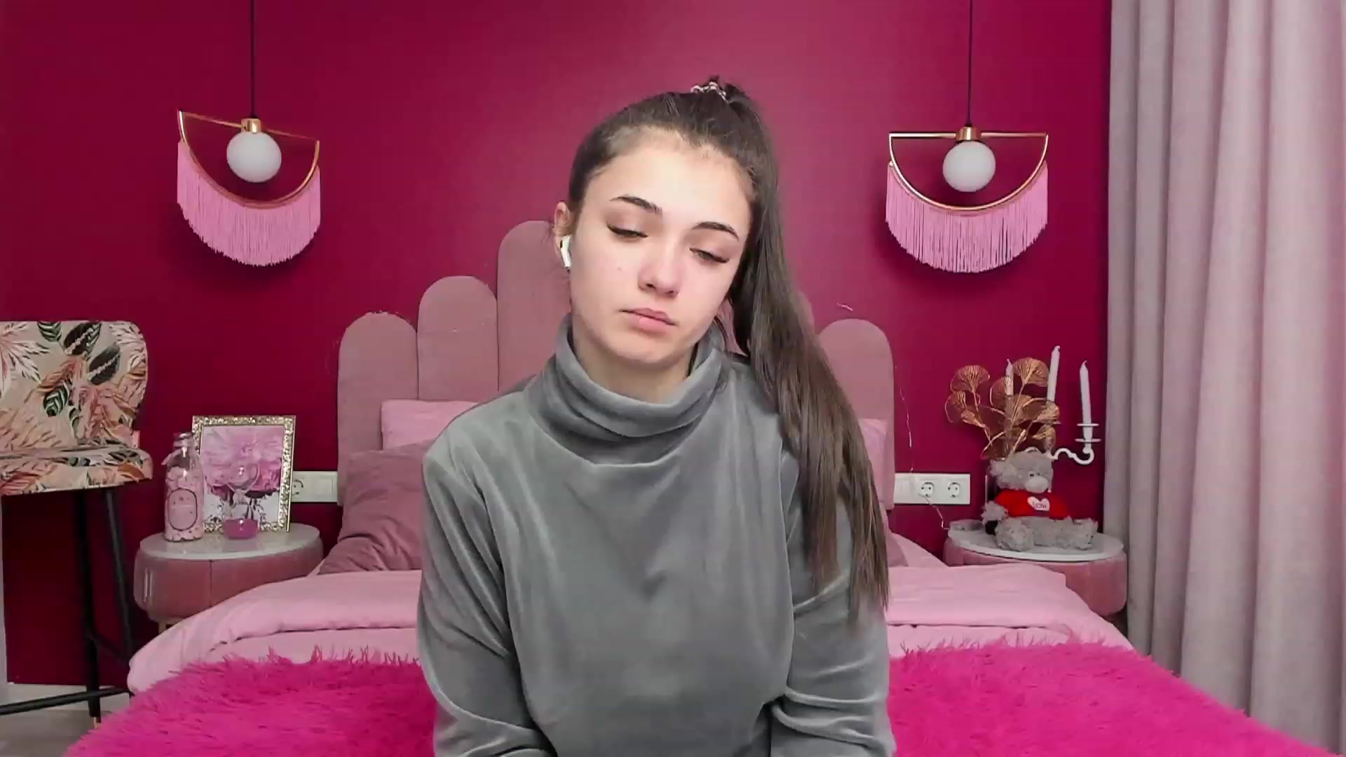 Gallery image thumbnail from AmeliaMFC's myfreecams stream on, 02/07/2023, 12:21 image 4 of 20