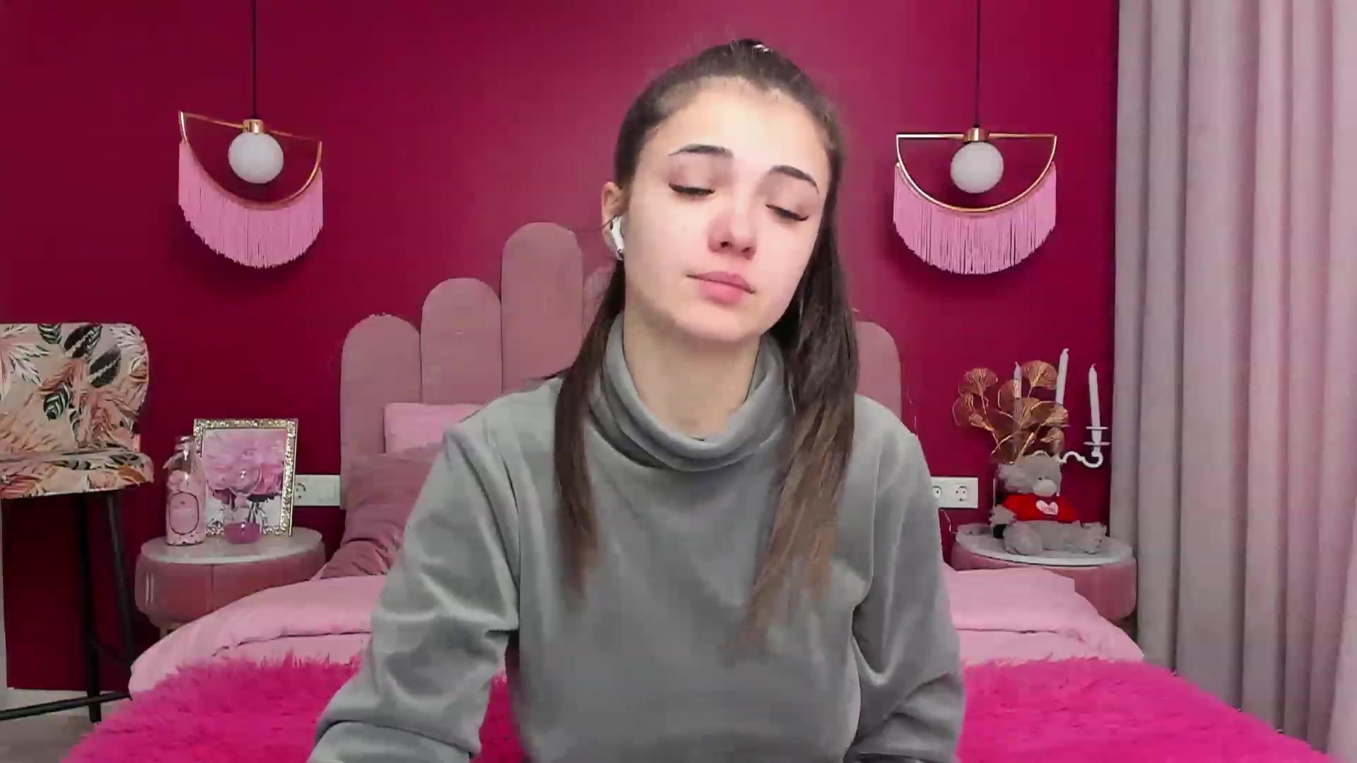 Gallery image thumbnail from AmeliaMFC's myfreecams stream on, 02/07/2023, 12:21 image 19 of 20