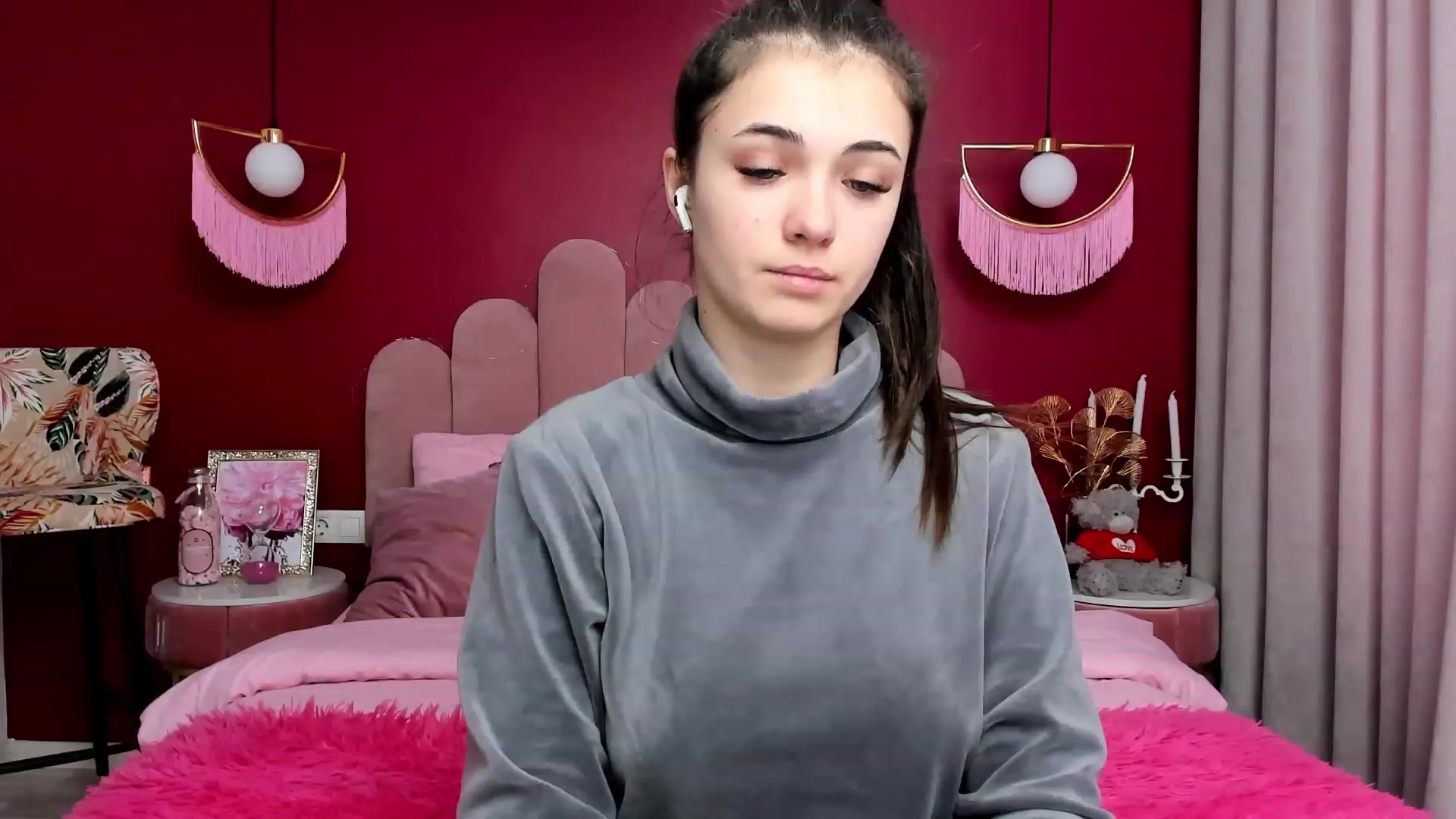 Gallery image thumbnail from AmeliaMFC's myfreecams stream on, 02/07/2023, 13:00 image 17 of 20