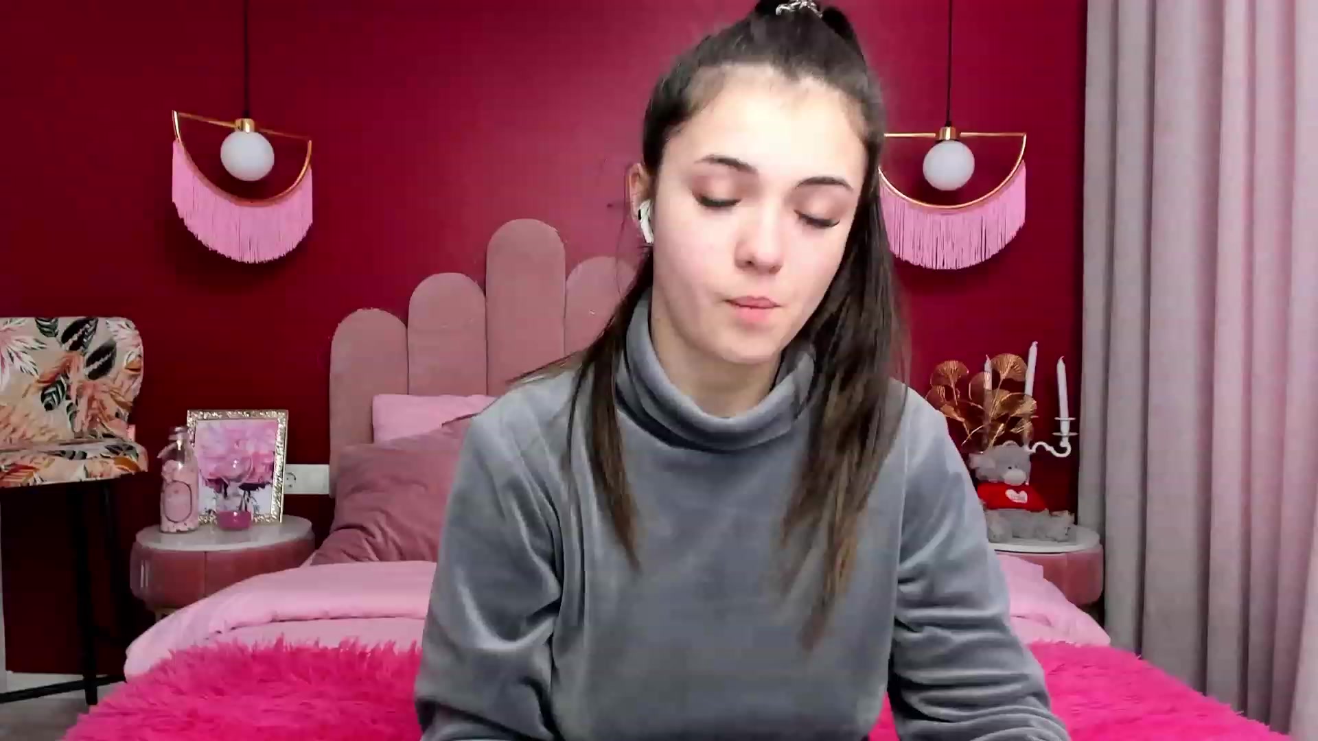 Gallery image thumbnail from AmeliaMFC's myfreecams stream on, 02/07/2023, 13:00 image 2 of 20