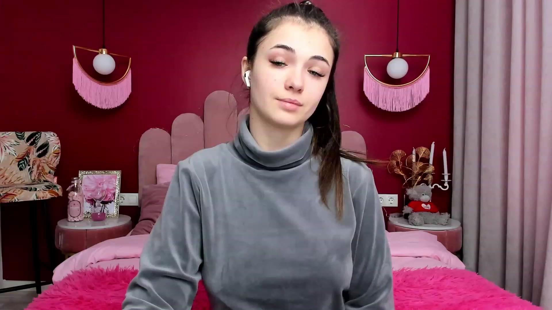 Gallery image thumbnail from AmeliaMFC's myfreecams stream on, 02/07/2023, 13:00 image 16 of 20