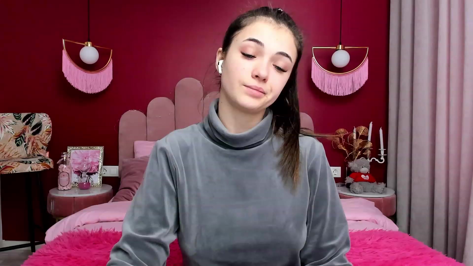 Gallery image thumbnail from AmeliaMFC's myfreecams stream on, 02/07/2023, 13:00 image 15 of 20