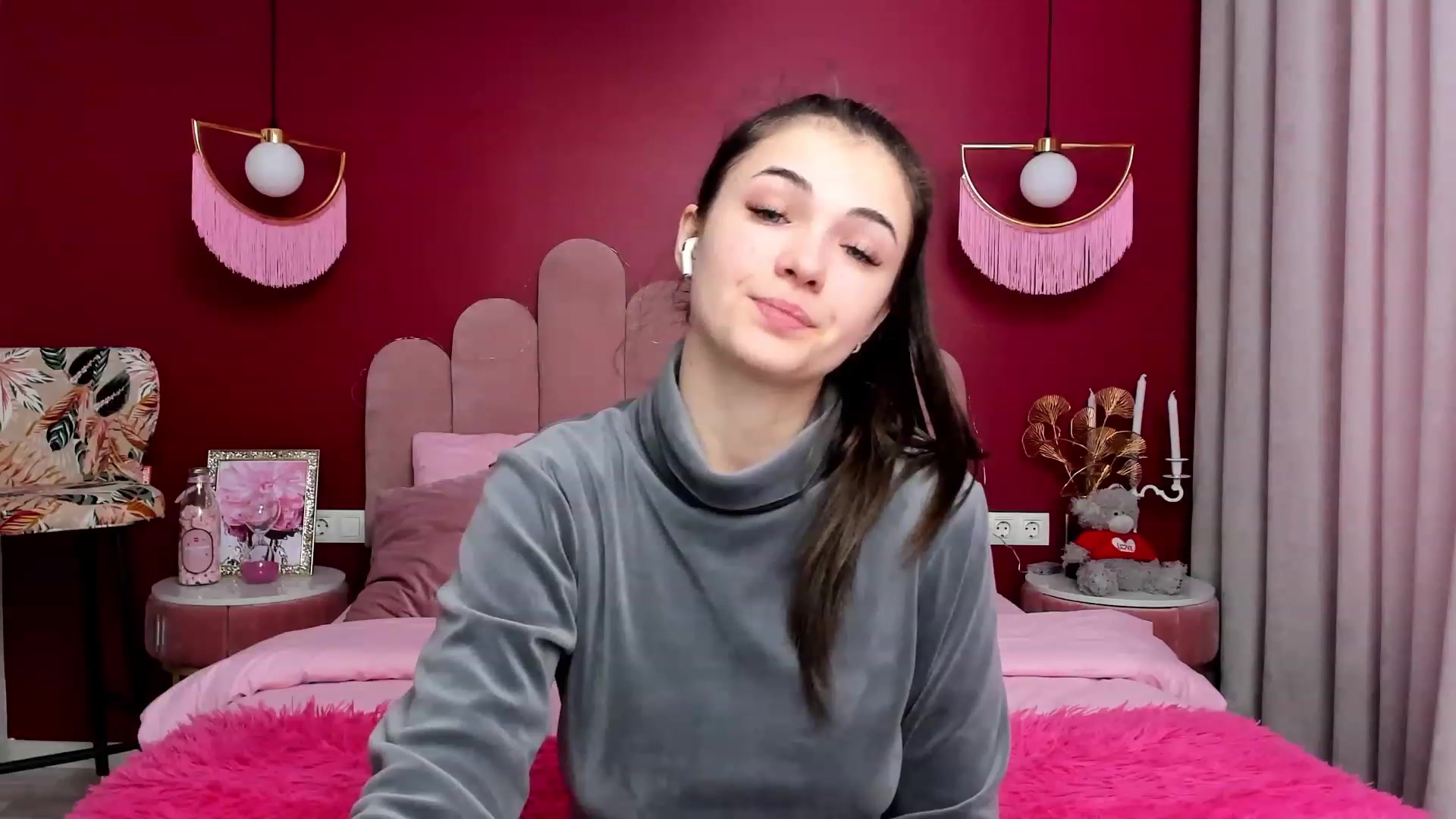 Gallery image thumbnail from AmeliaMFC's myfreecams stream on, 02/07/2023, 13:00 image 12 of 20