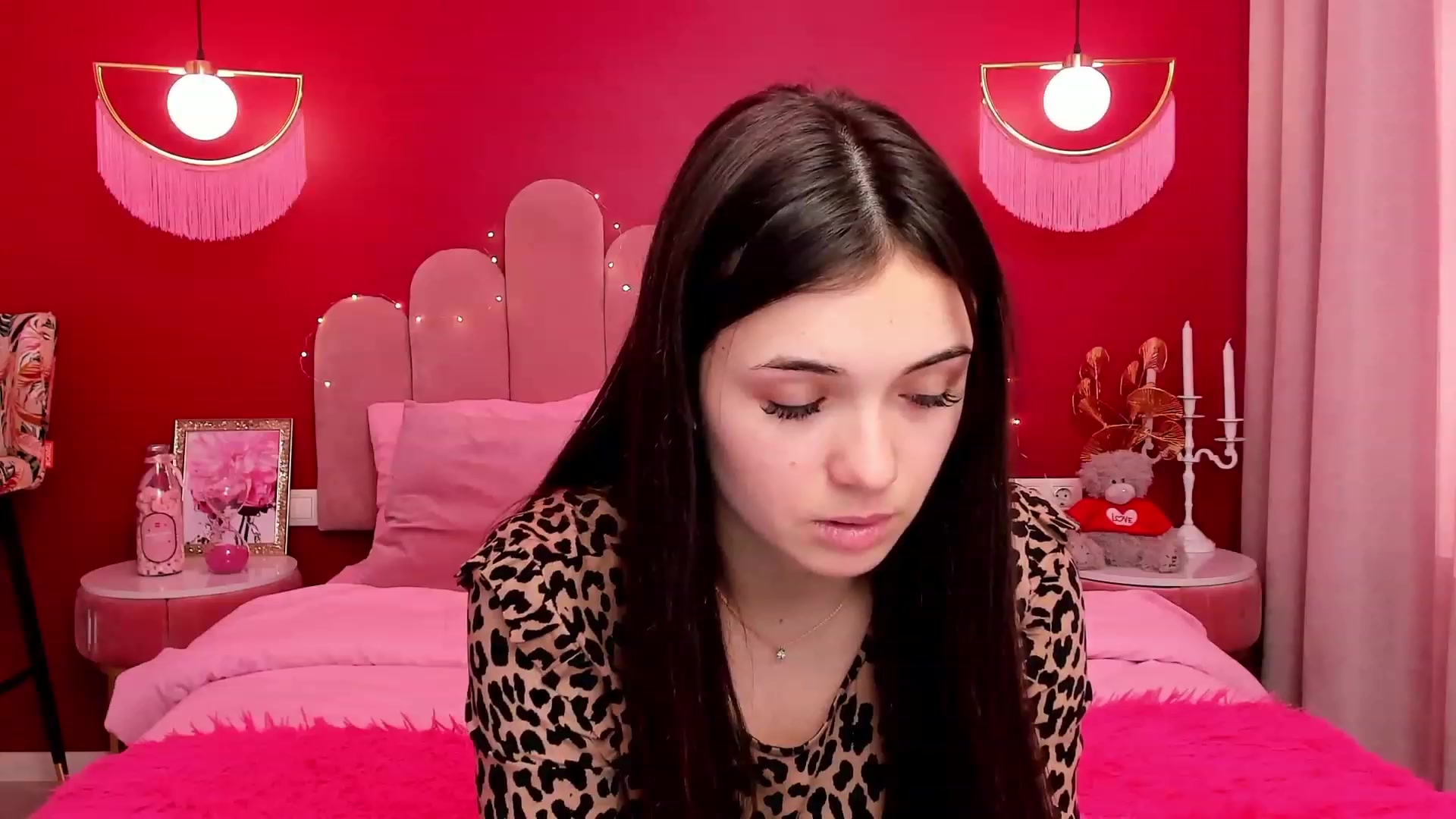 Gallery image thumbnail from AmeliaMFC's myfreecams stream on, 02/10/2023, 15:17 image 5 of 20