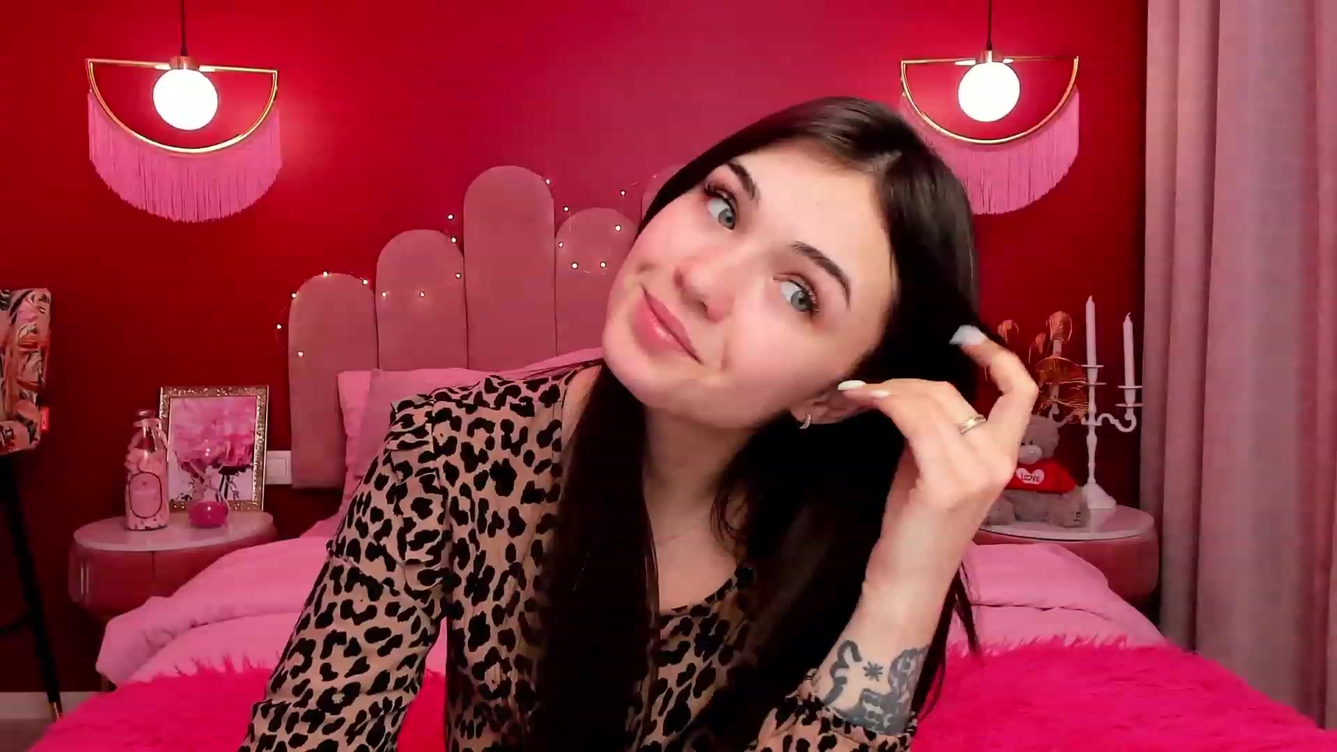 Gallery image thumbnail from AmeliaMFC's myfreecams stream on, 02/10/2023, 15:30 image 5 of 20