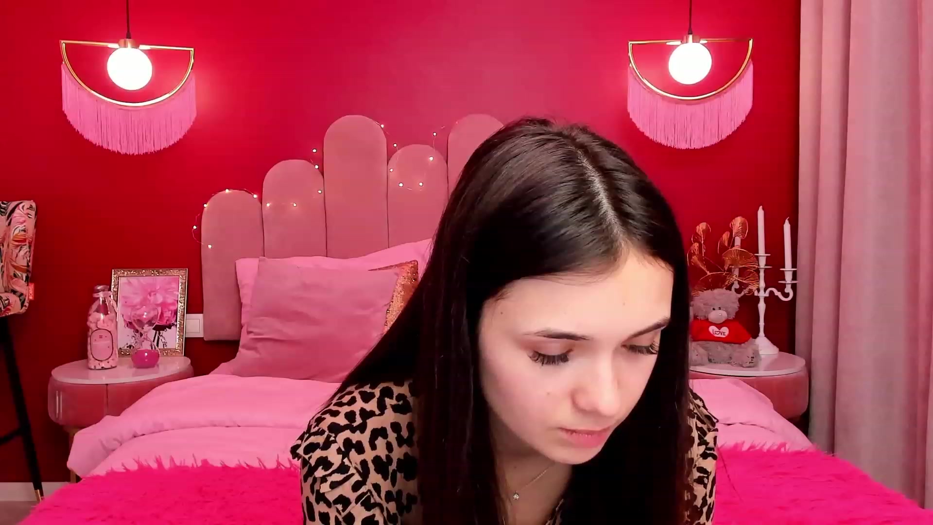 Gallery image thumbnail from AmeliaMFC's myfreecams stream on, 02/10/2023, 15:30 image 11 of 20