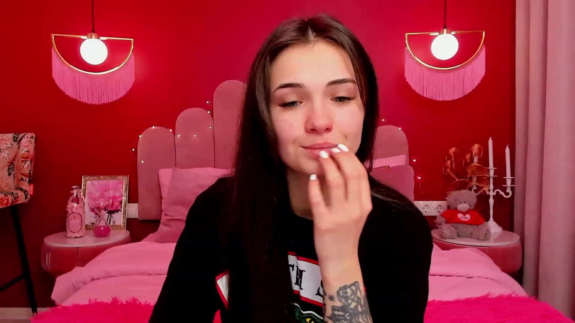 Gallery image thumbnail from AmeliaMFC's myfreecams stream on, 02/12/2023, 08:58 image 11 of 20