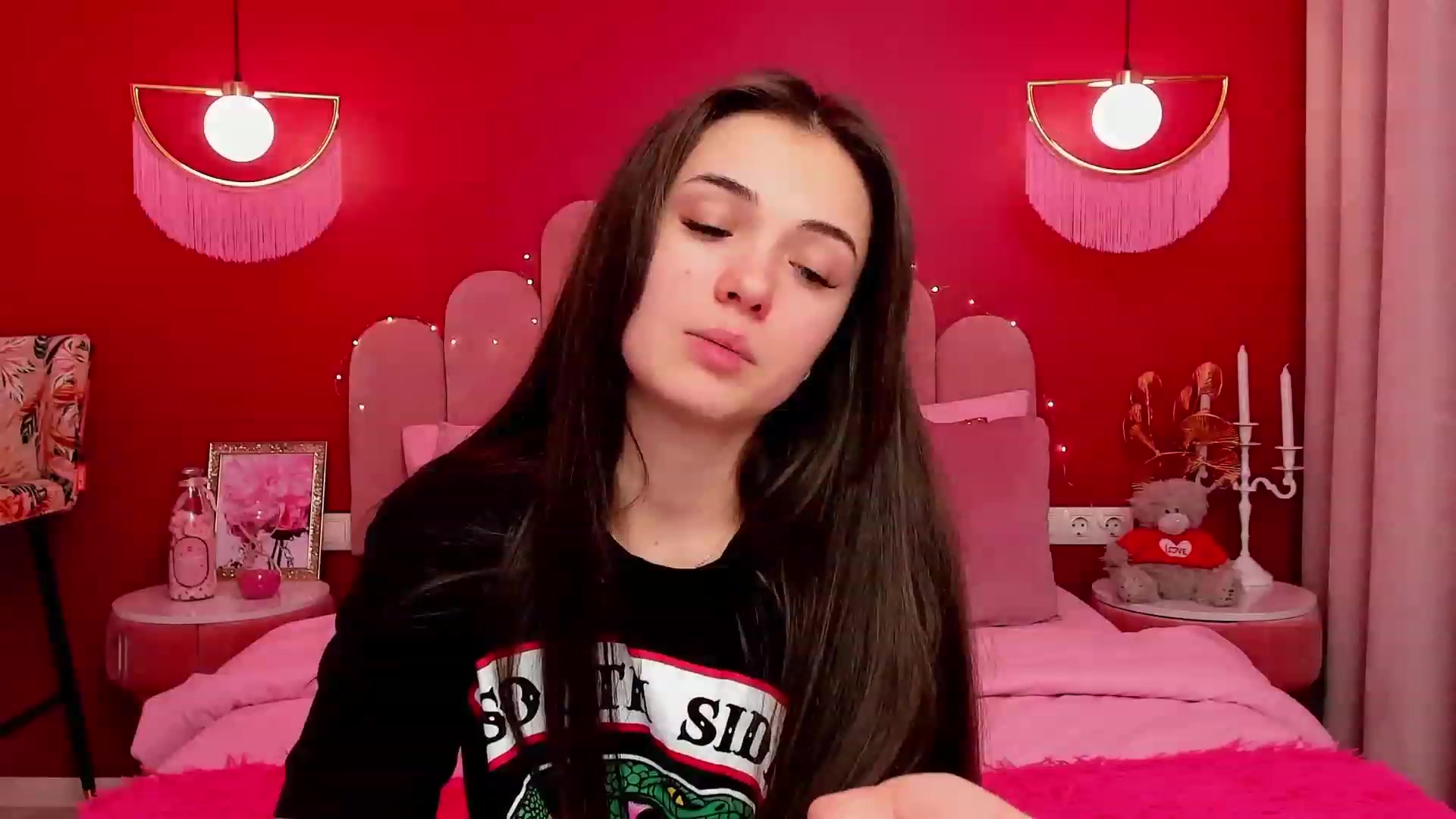 Gallery image thumbnail from AmeliaMFC's myfreecams stream on, 02/12/2023, 08:58 image 6 of 20