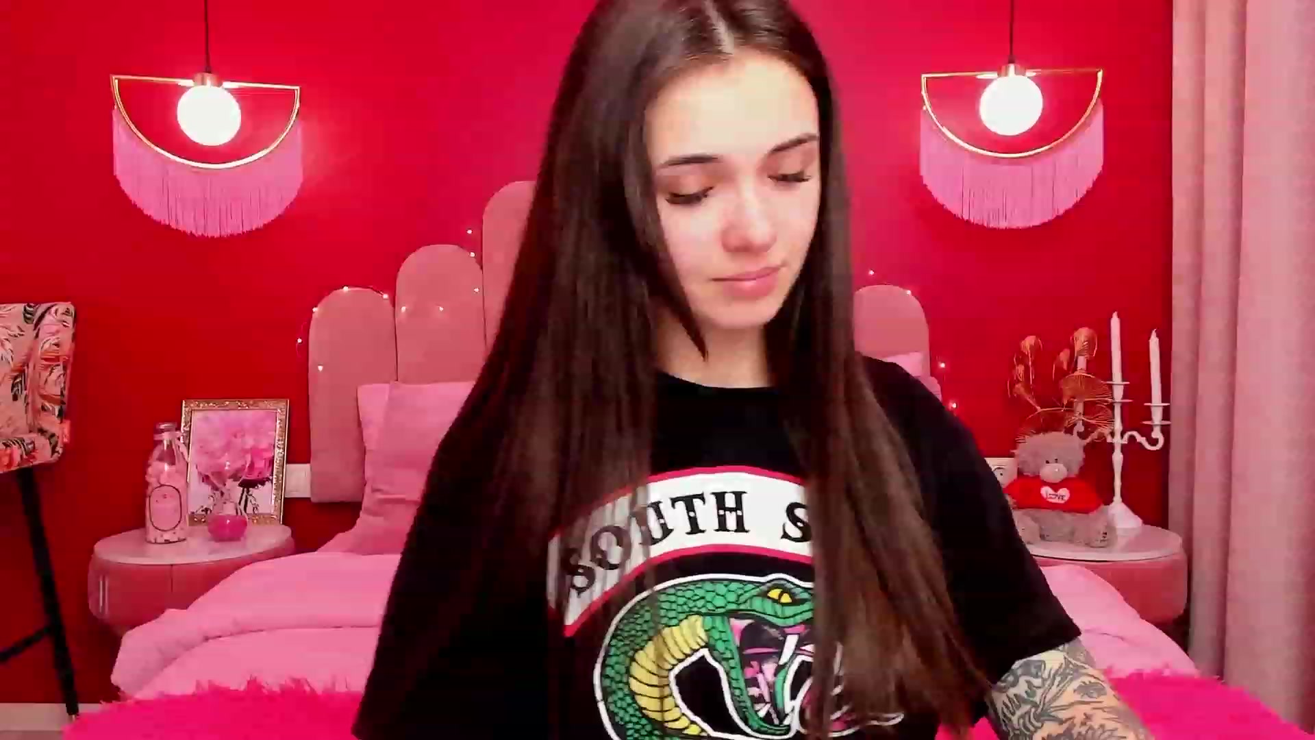 Gallery image thumbnail from AmeliaMFC's myfreecams stream on, 02/12/2023, 09:23 image 13 of 20