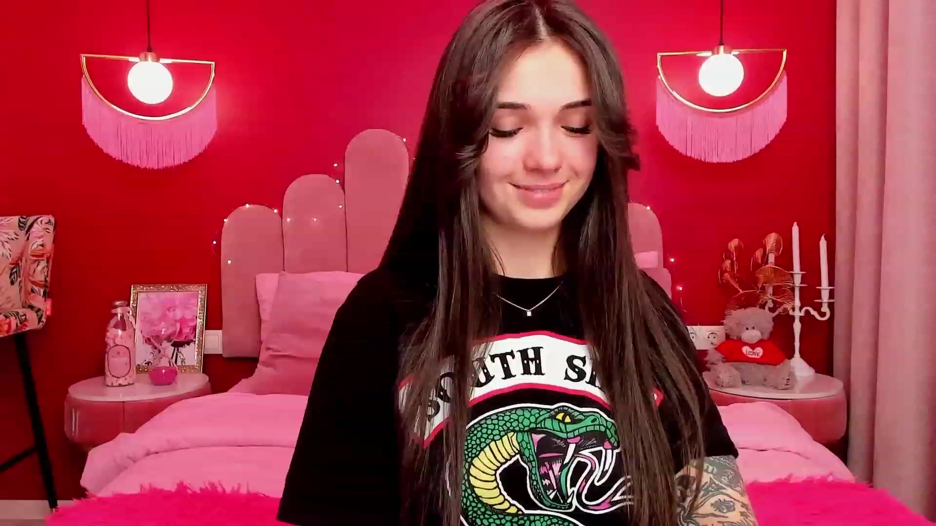 Gallery image thumbnail from AmeliaMFC's myfreecams stream on, 02/12/2023, 10:36 image 1 of 20