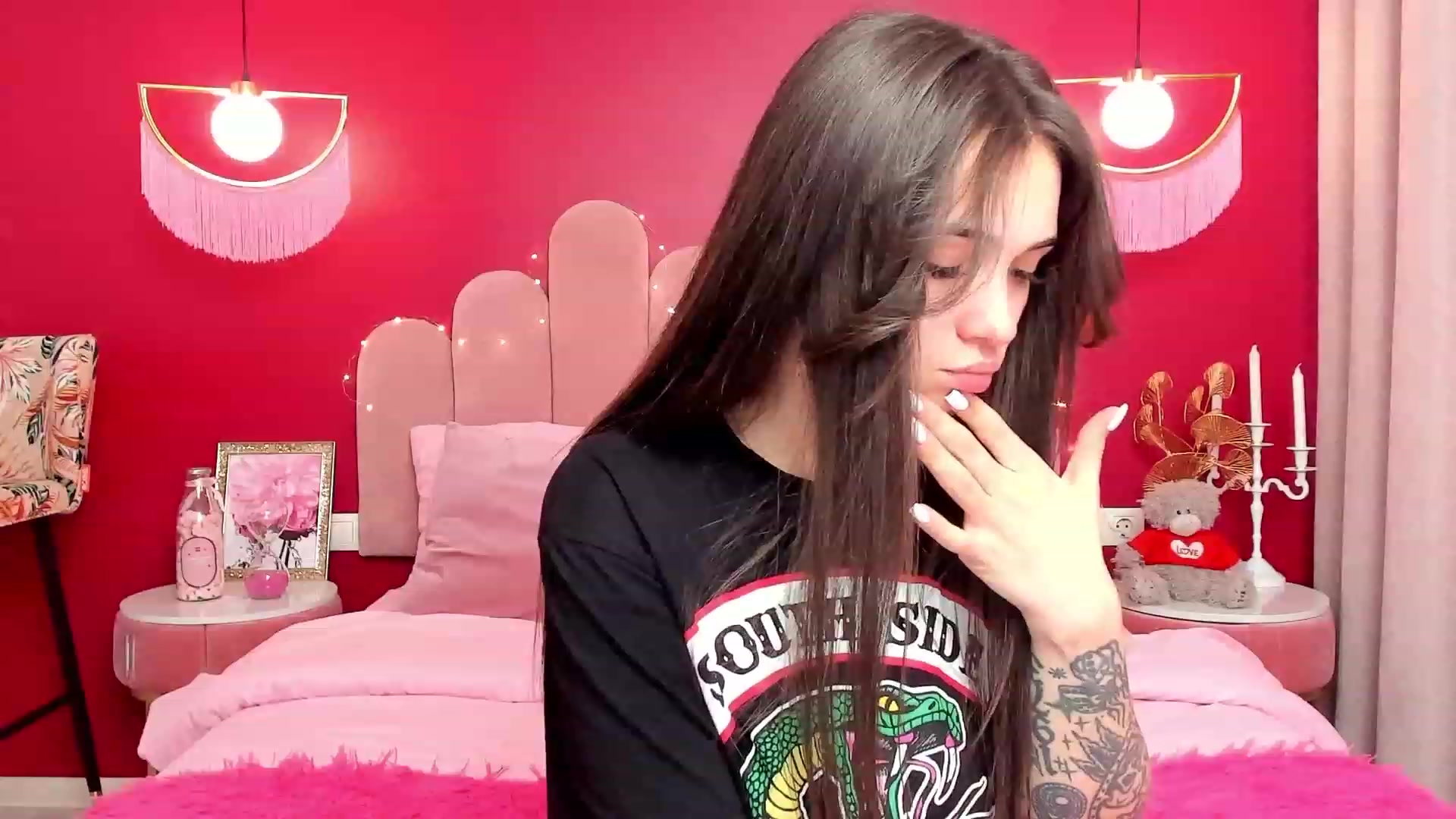 Gallery image thumbnail from AmeliaMFC's myfreecams stream on, 02/12/2023, 11:18 image 5 of 20