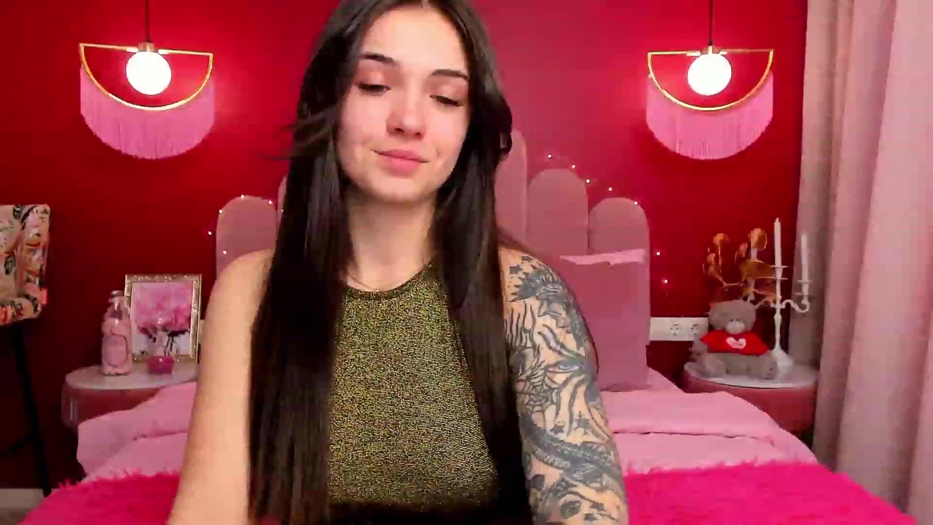 Gallery image thumbnail from AmeliaMFC's myfreecams stream on, 02/12/2023, 13:01 image 15 of 20