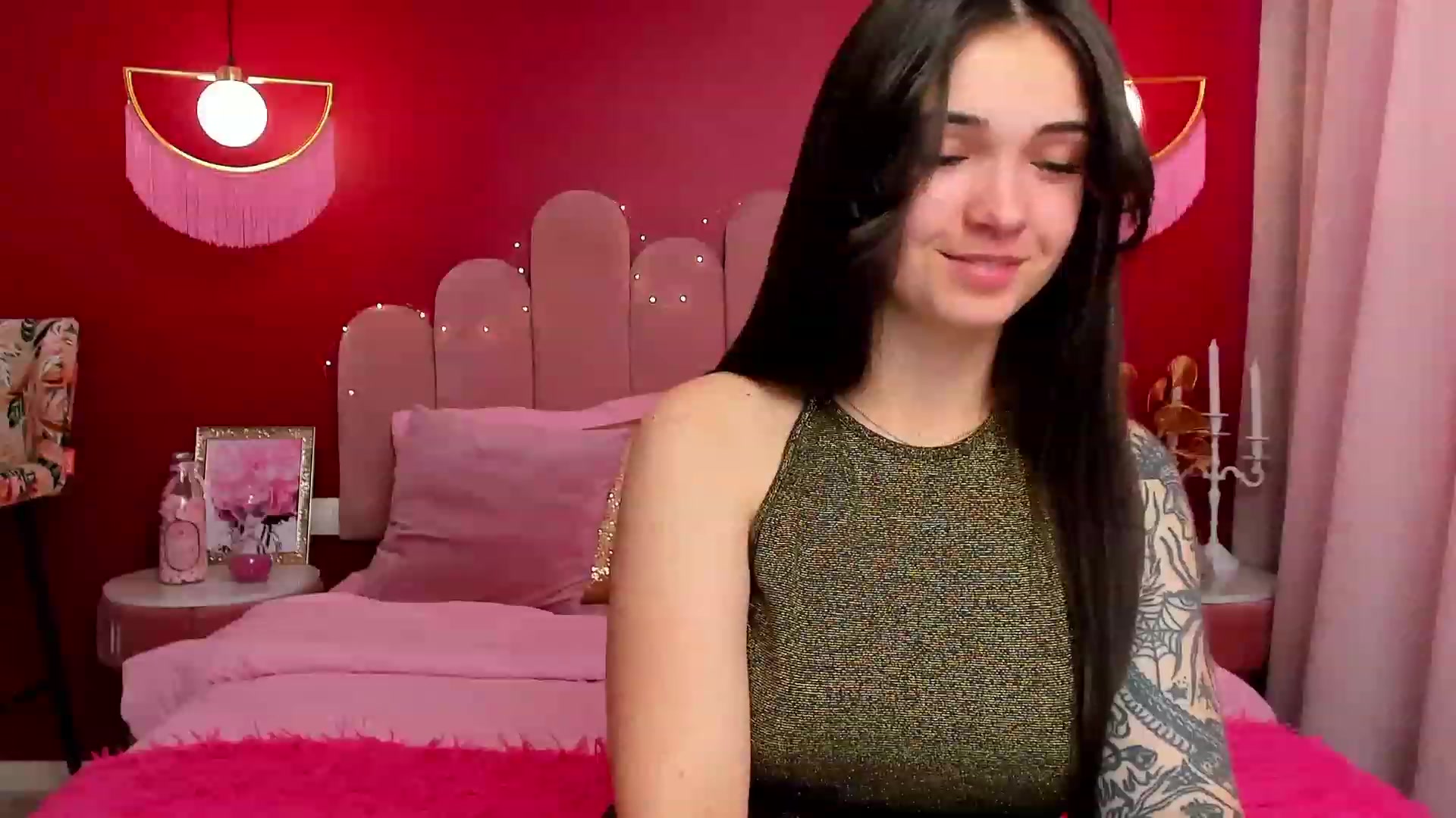 Gallery image thumbnail from AmeliaMFC's myfreecams stream on, 02/12/2023, 13:01 image 18 of 20
