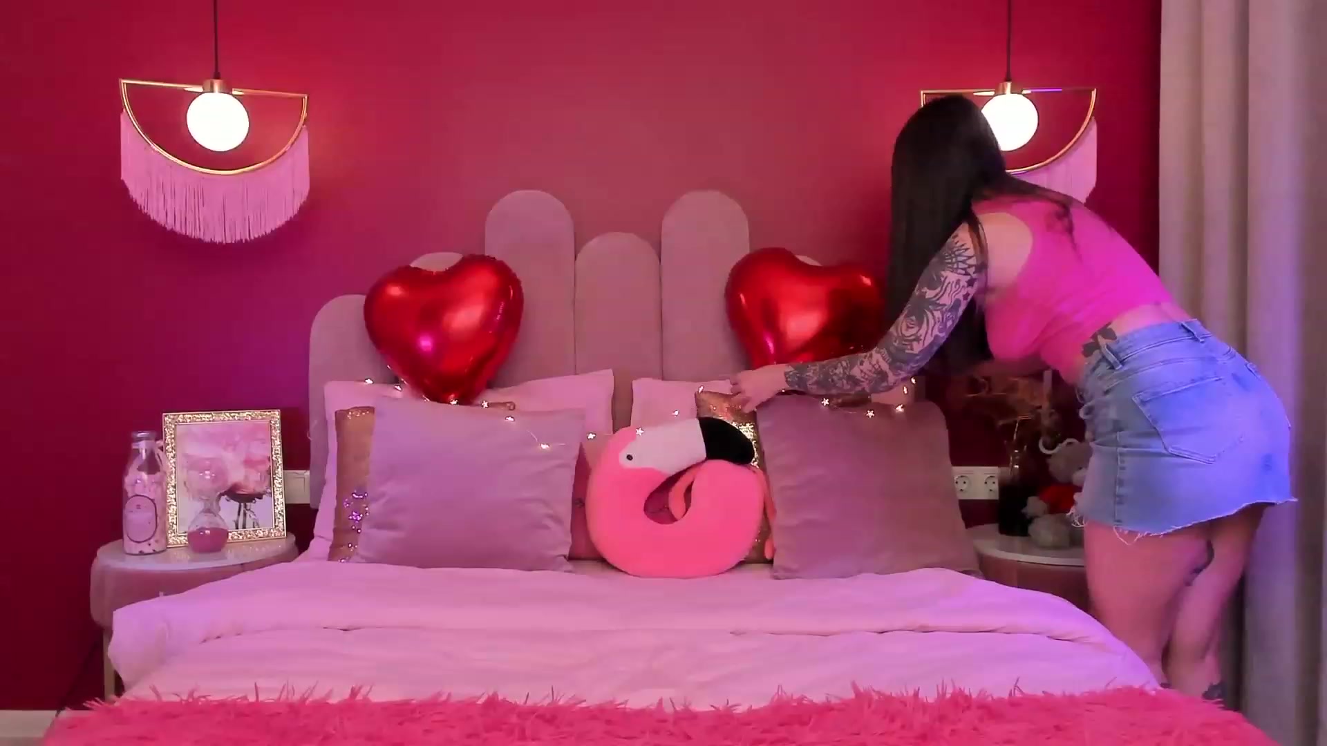 Gallery image thumbnail from AmeliaMFC's myfreecams stream on, 02/13/2023, 19:06 image 12 of 20