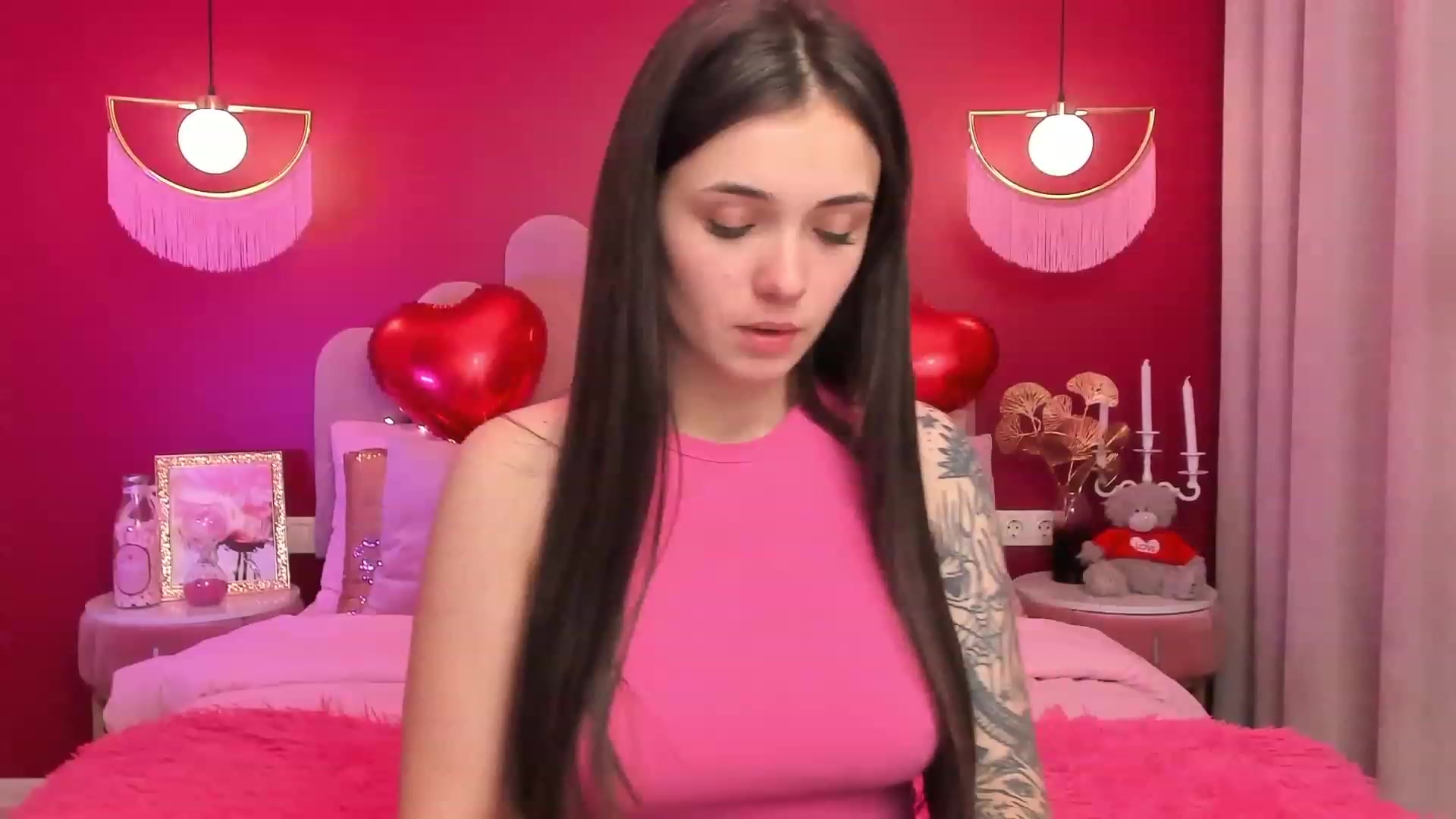 Gallery image thumbnail from AmeliaMFC's myfreecams stream on, 02/14/2023, 11:14 image 14 of 20