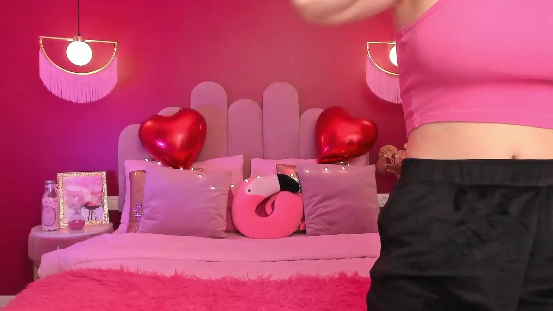 Gallery image thumbnail from AmeliaMFC's myfreecams stream on, 02/14/2023, 11:14 image 12 of 20