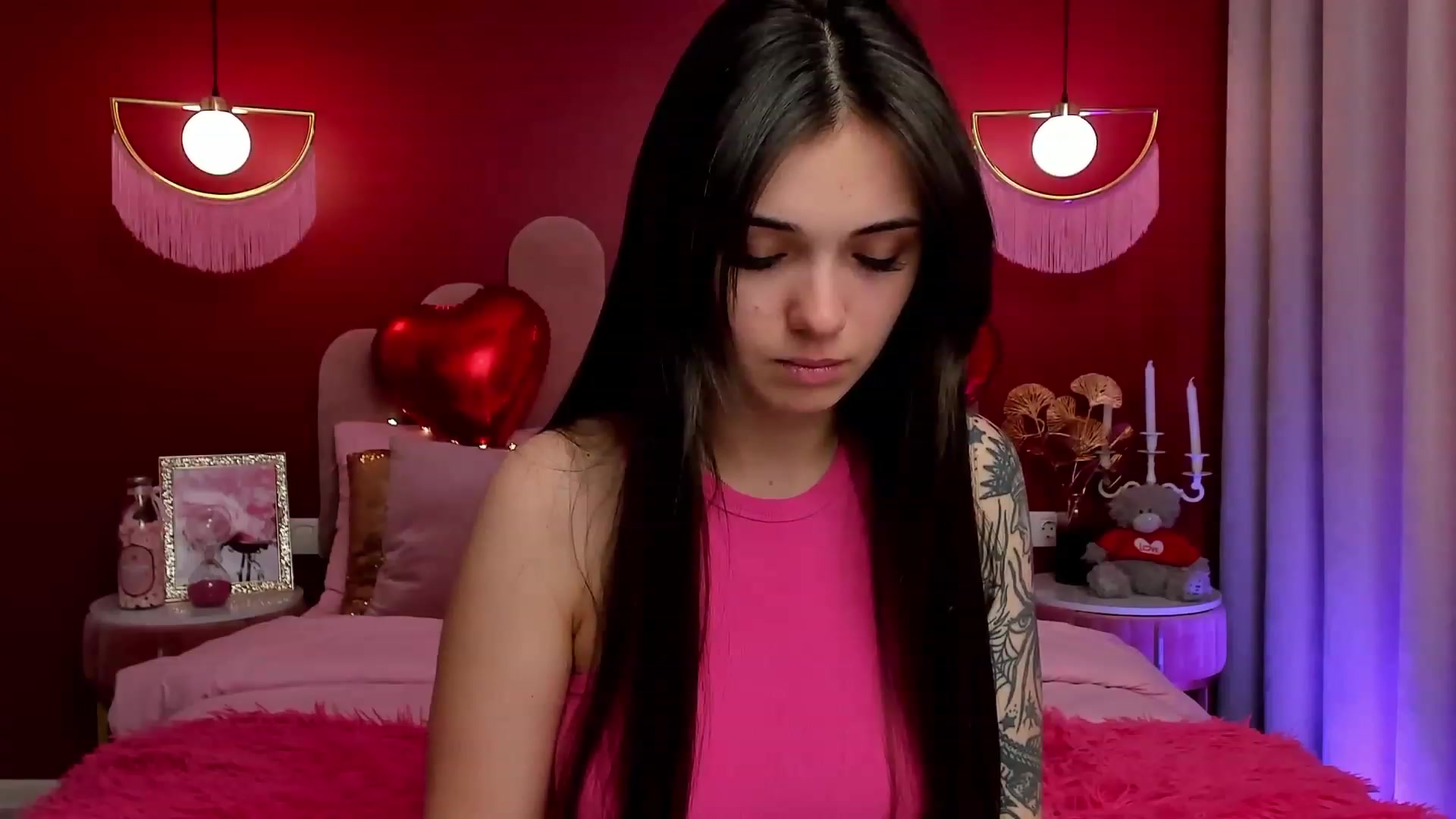Gallery image thumbnail from AmeliaMFC's myfreecams stream on, 02/14/2023, 11:40 image 14 of 20