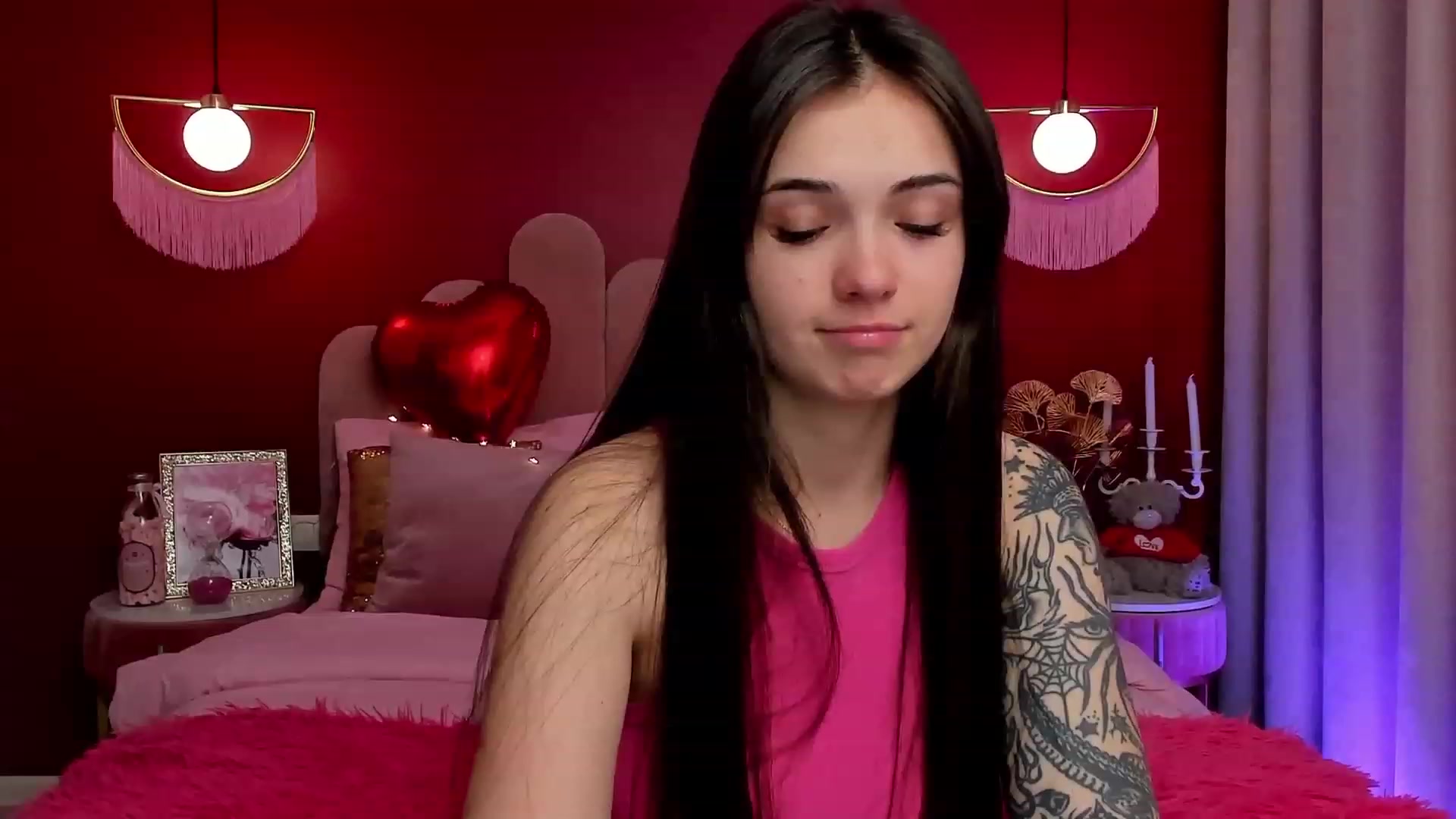 Gallery image thumbnail from AmeliaMFC's myfreecams stream on, 02/14/2023, 12:40 image 4 of 20
