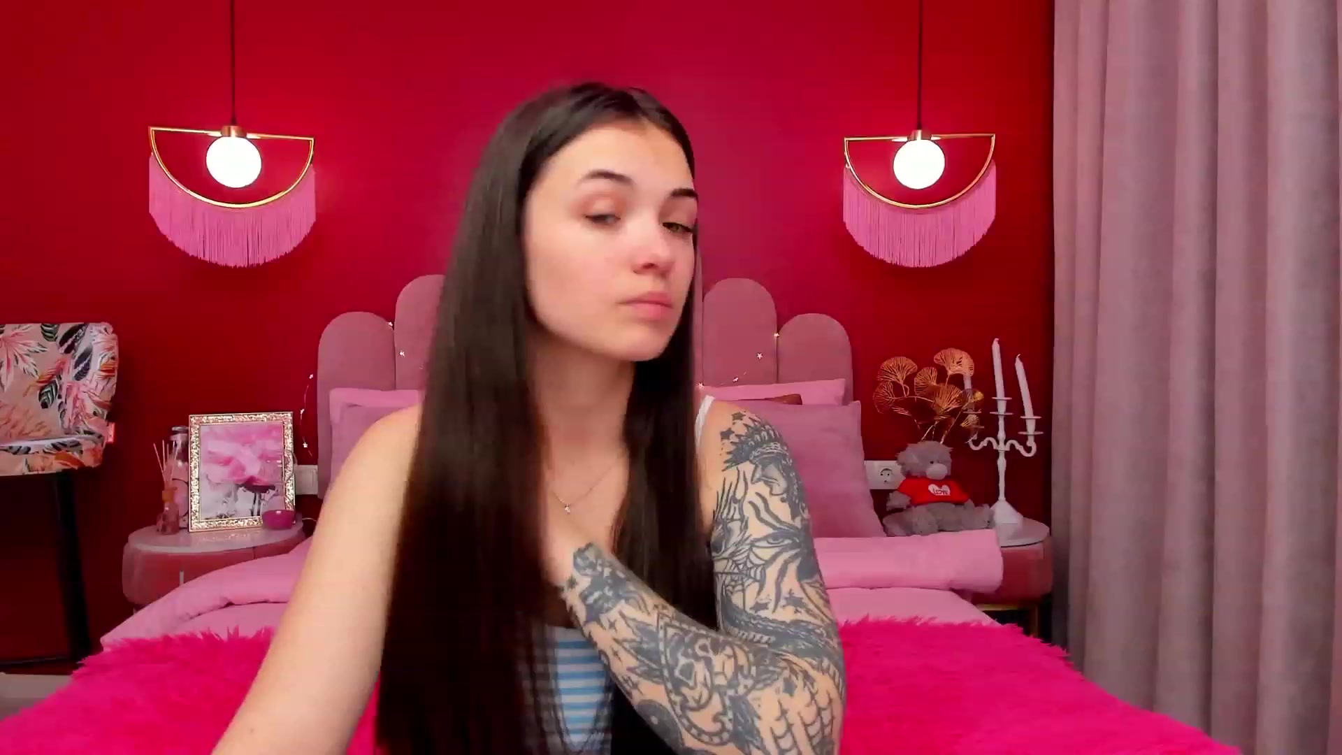 Gallery image thumbnail from AmeliaMFC's myfreecams stream on, 03/07/2023, 16:40 image 10 of 20