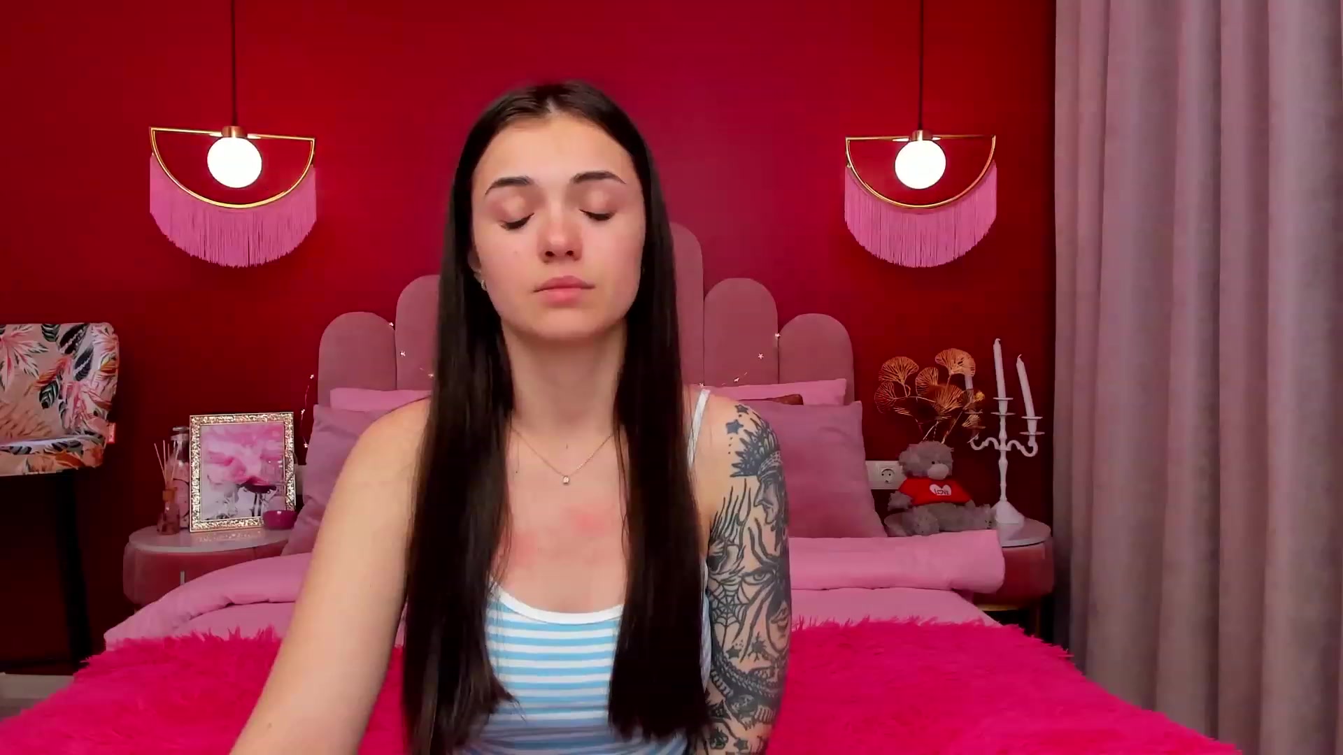 Gallery image thumbnail from AmeliaMFC's myfreecams stream on, 03/07/2023, 19:31 image 13 of 20