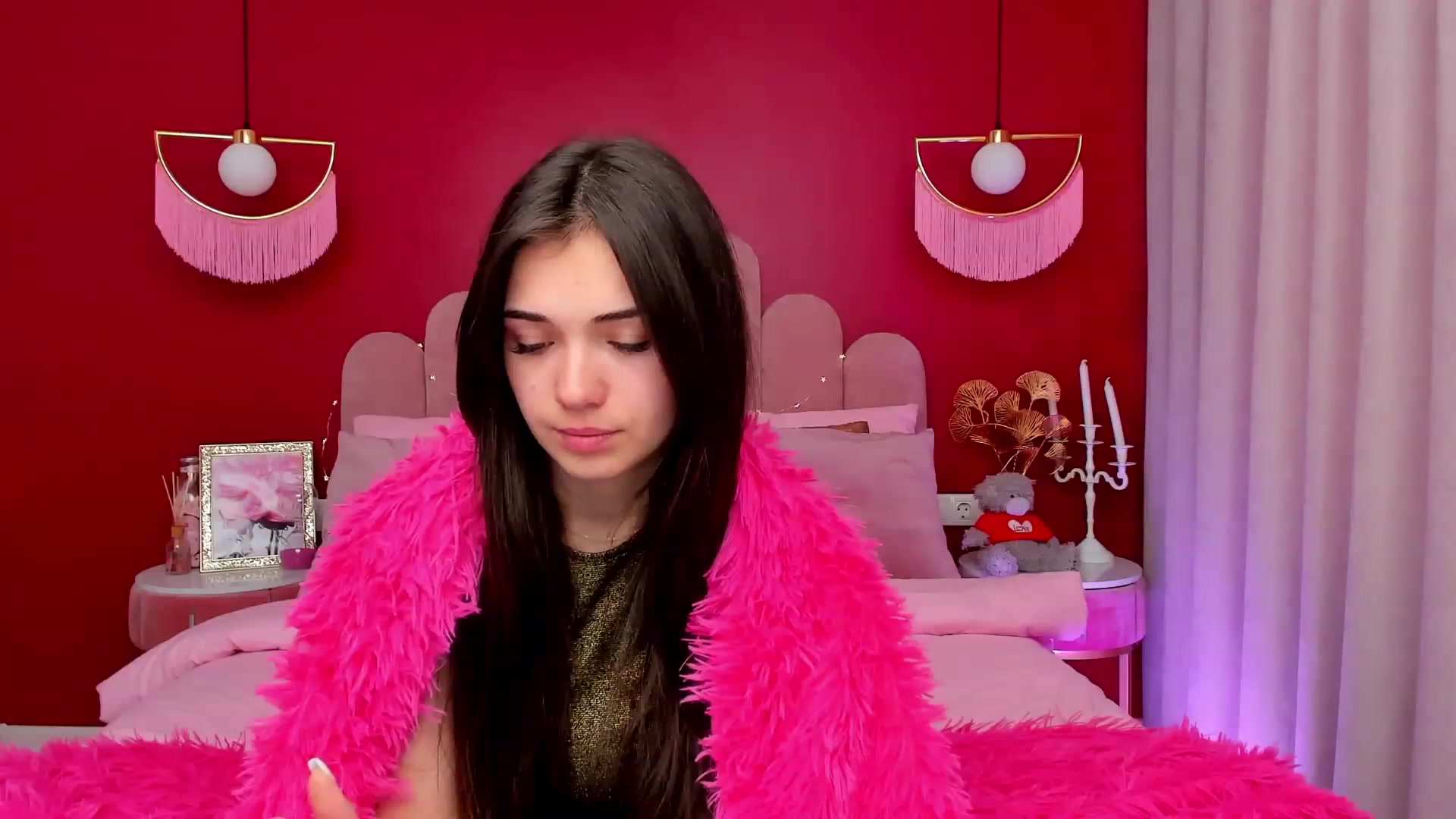 Gallery image thumbnail from AmeliaMFC's myfreecams stream on, 03/09/2023, 07:12 image 9 of 20