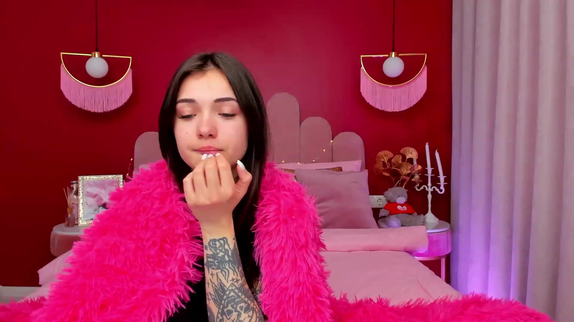 Gallery image thumbnail from AmeliaMFC's myfreecams stream on, 03/09/2023, 07:12 image 12 of 20