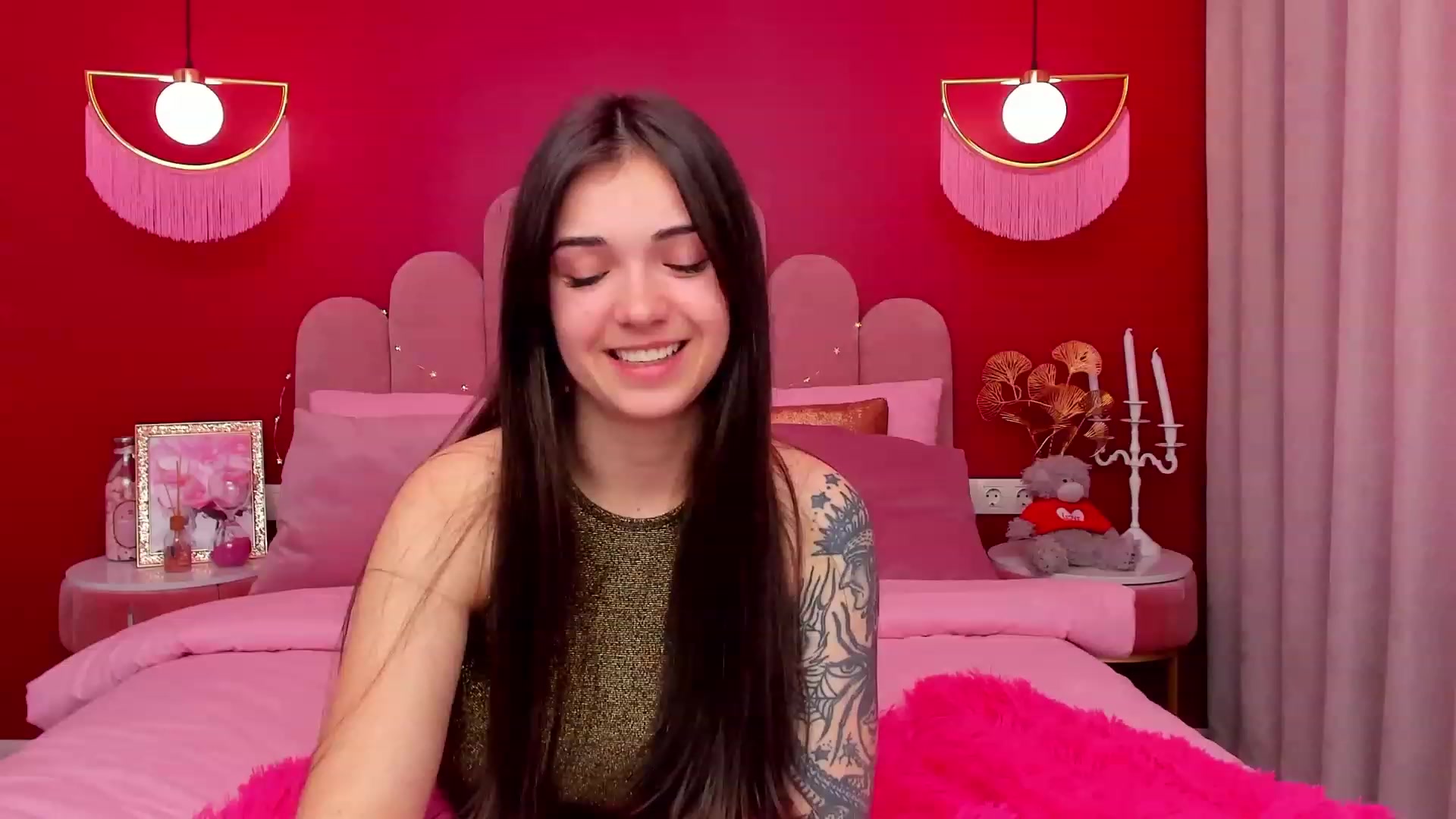 Gallery image thumbnail from AmeliaMFC's myfreecams stream on, 03/09/2023, 11:03 image 17 of 20